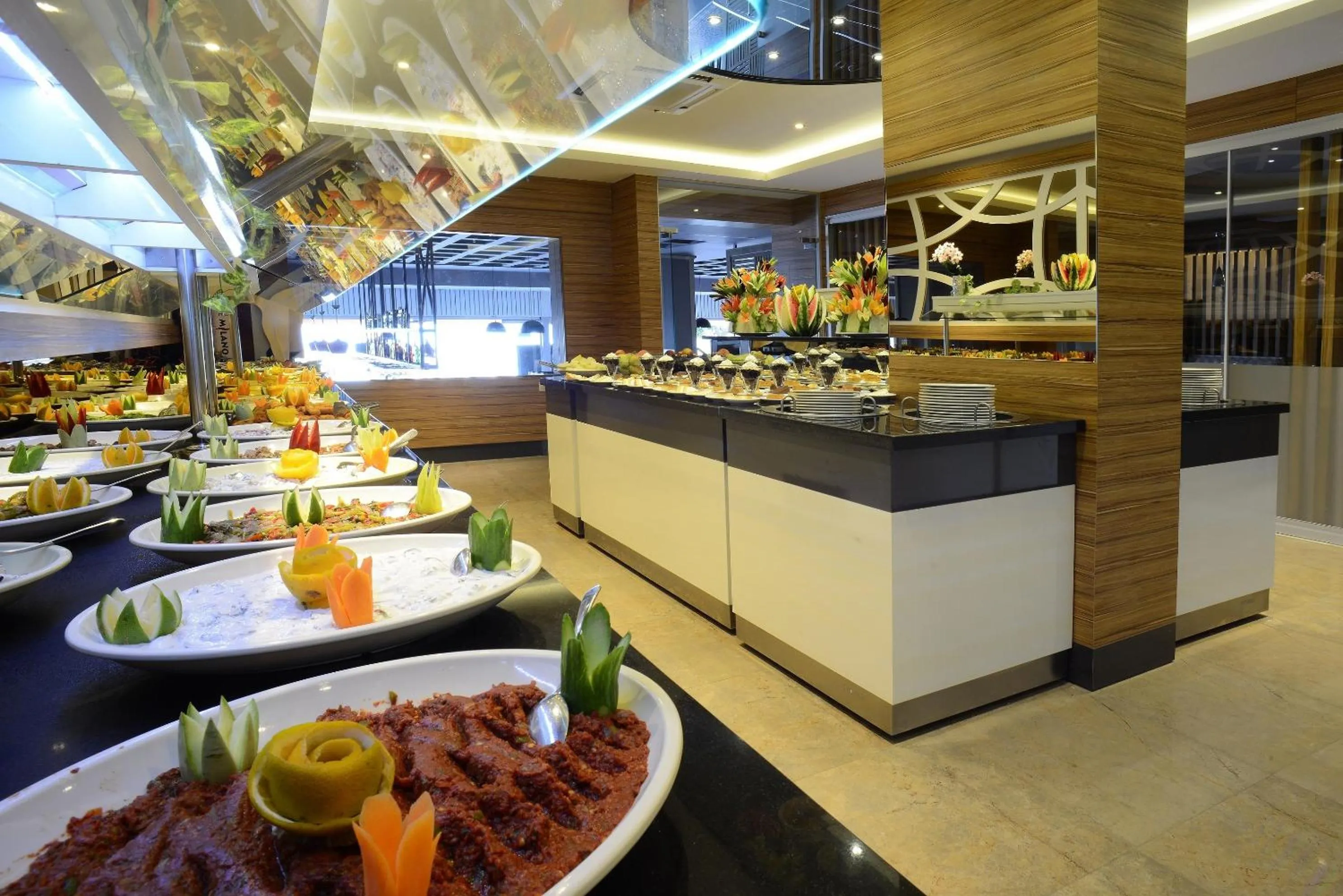 Food in Maris Beach Hotel