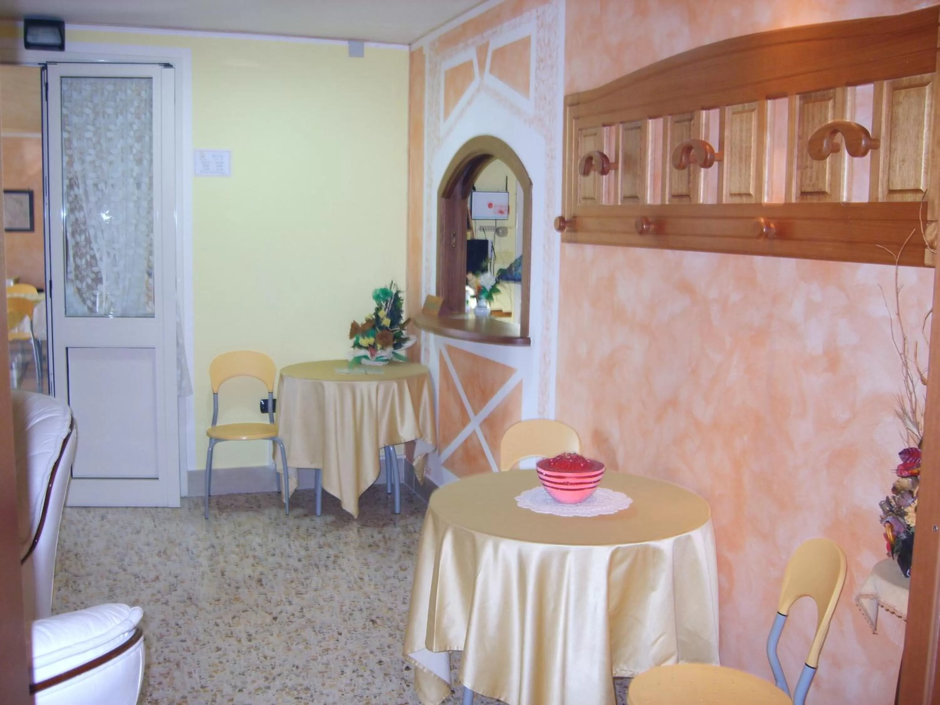 Lobby or reception in Hotel Rosso Di Sera