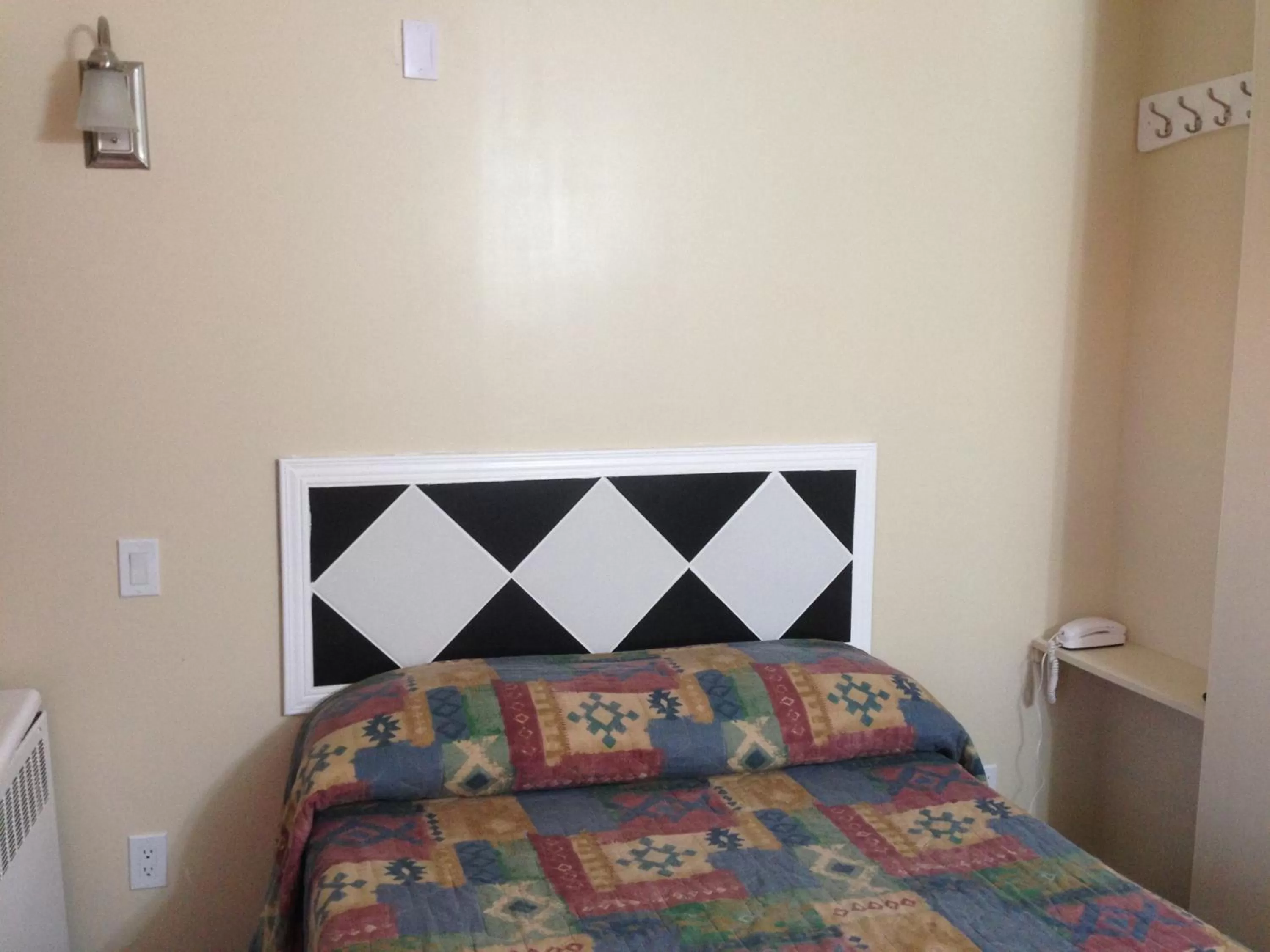 Bed in Davidson Motel