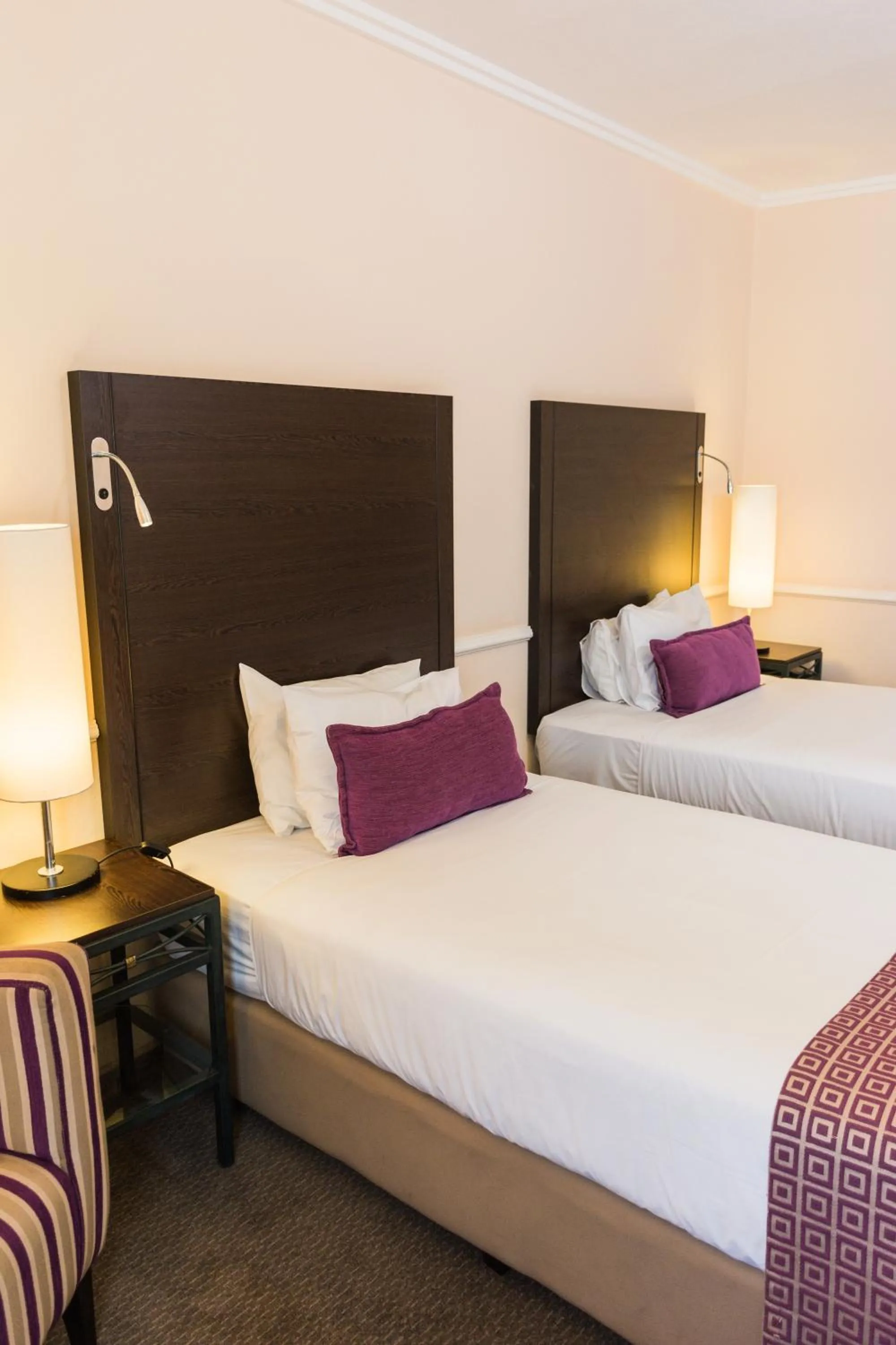 Bedroom, Bed in Mercure Johannesburg Randburg