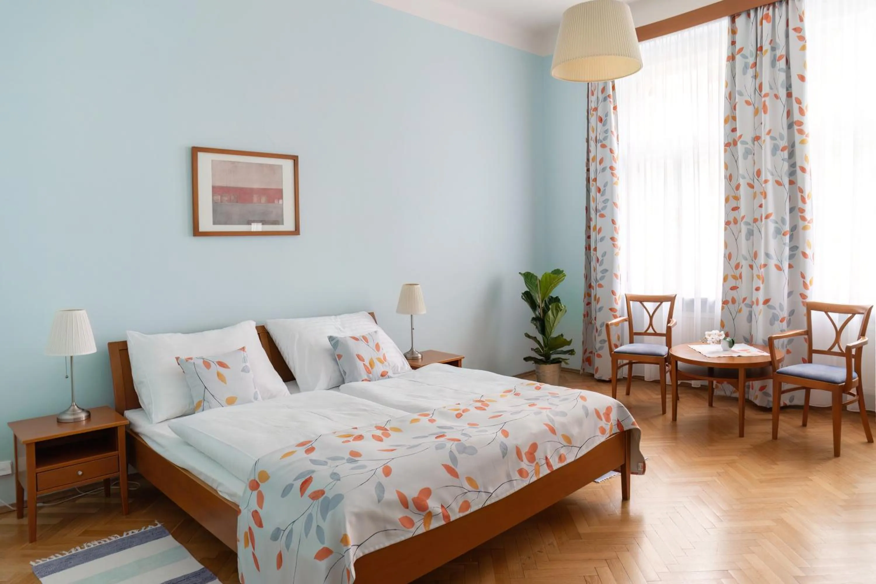 Seating area, Bed in Sibelius Apartments