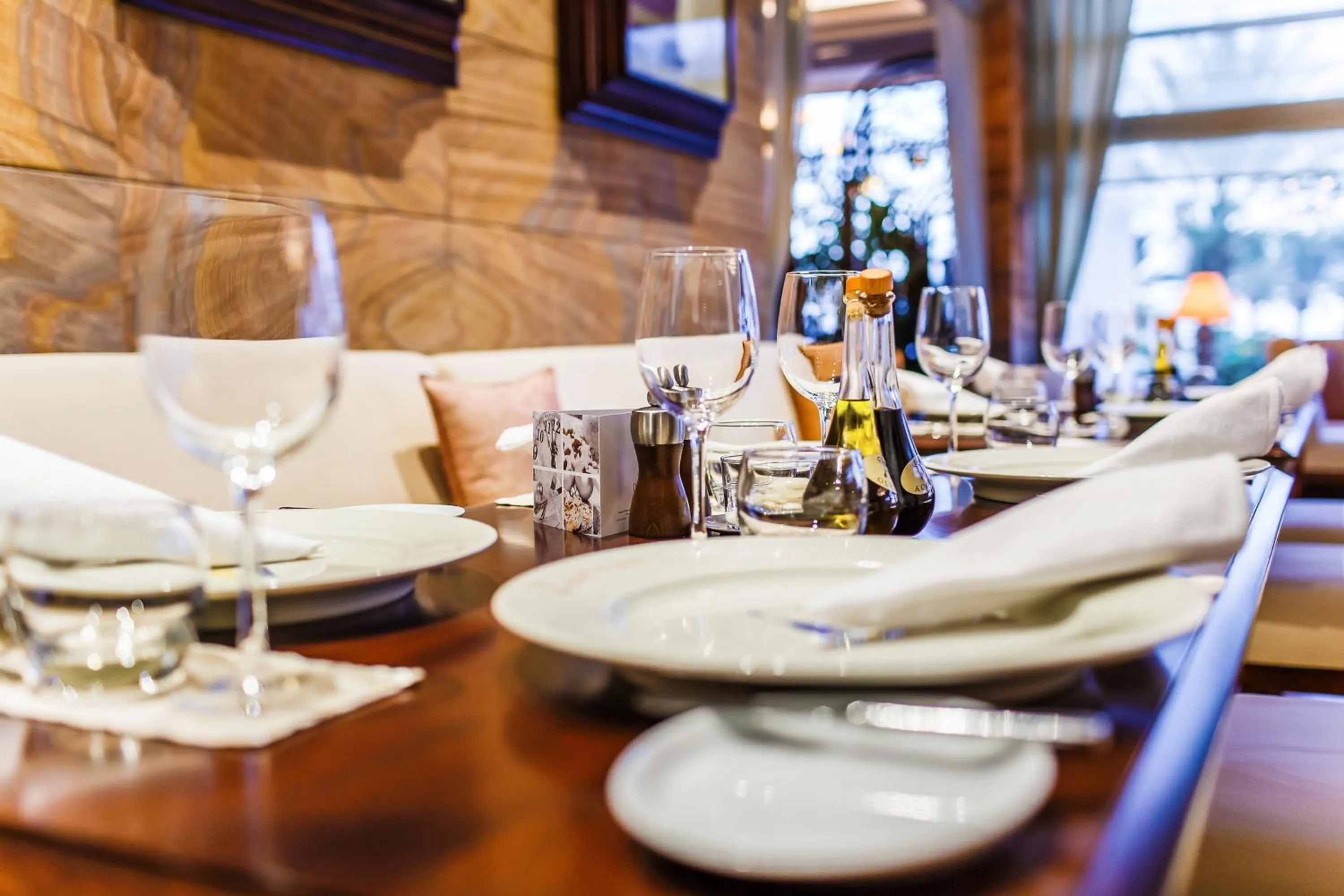 Restaurant/places to eat in Danat Jebel Dhanna Resort