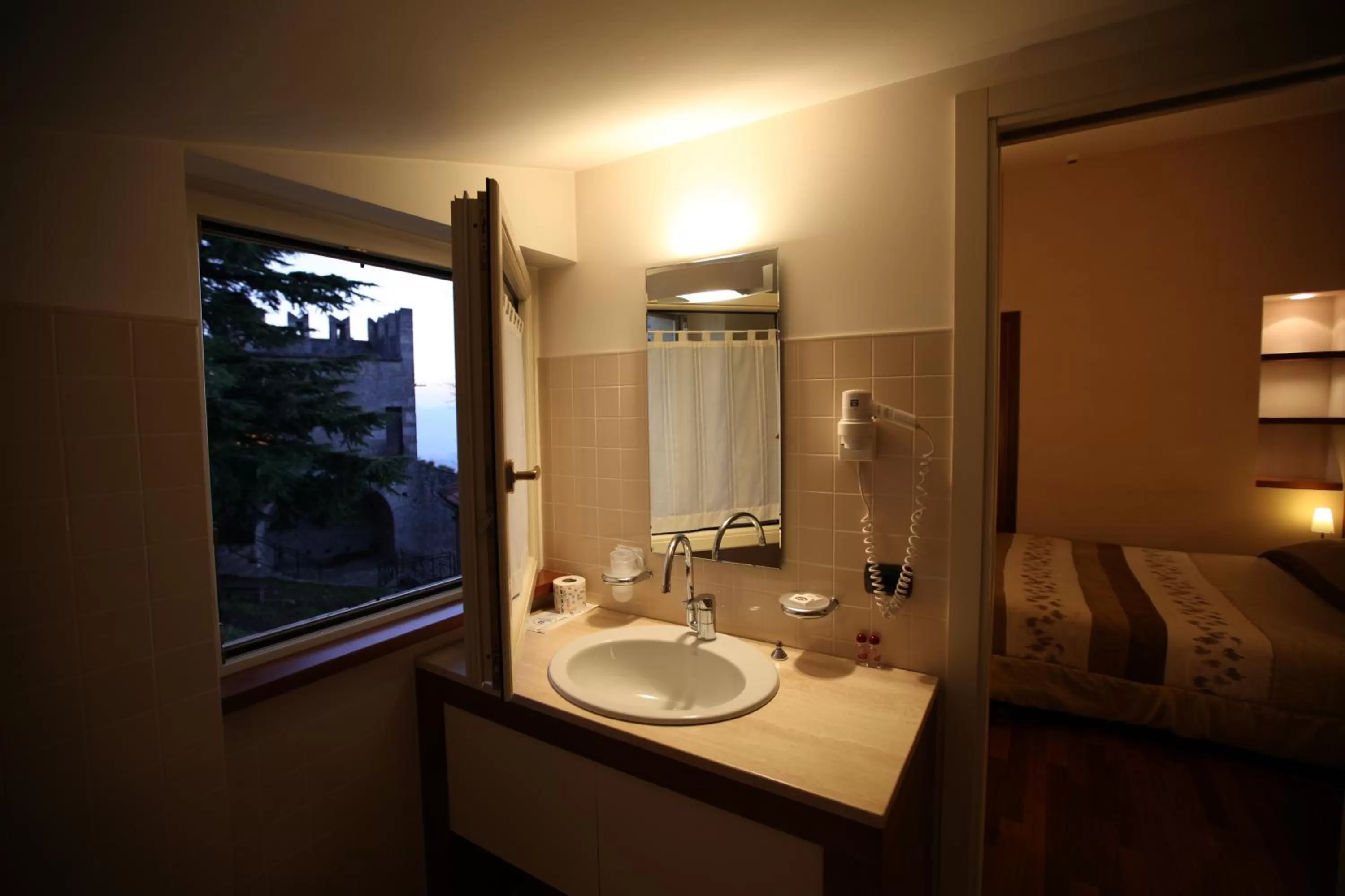 Bathroom in Hotel Rosa