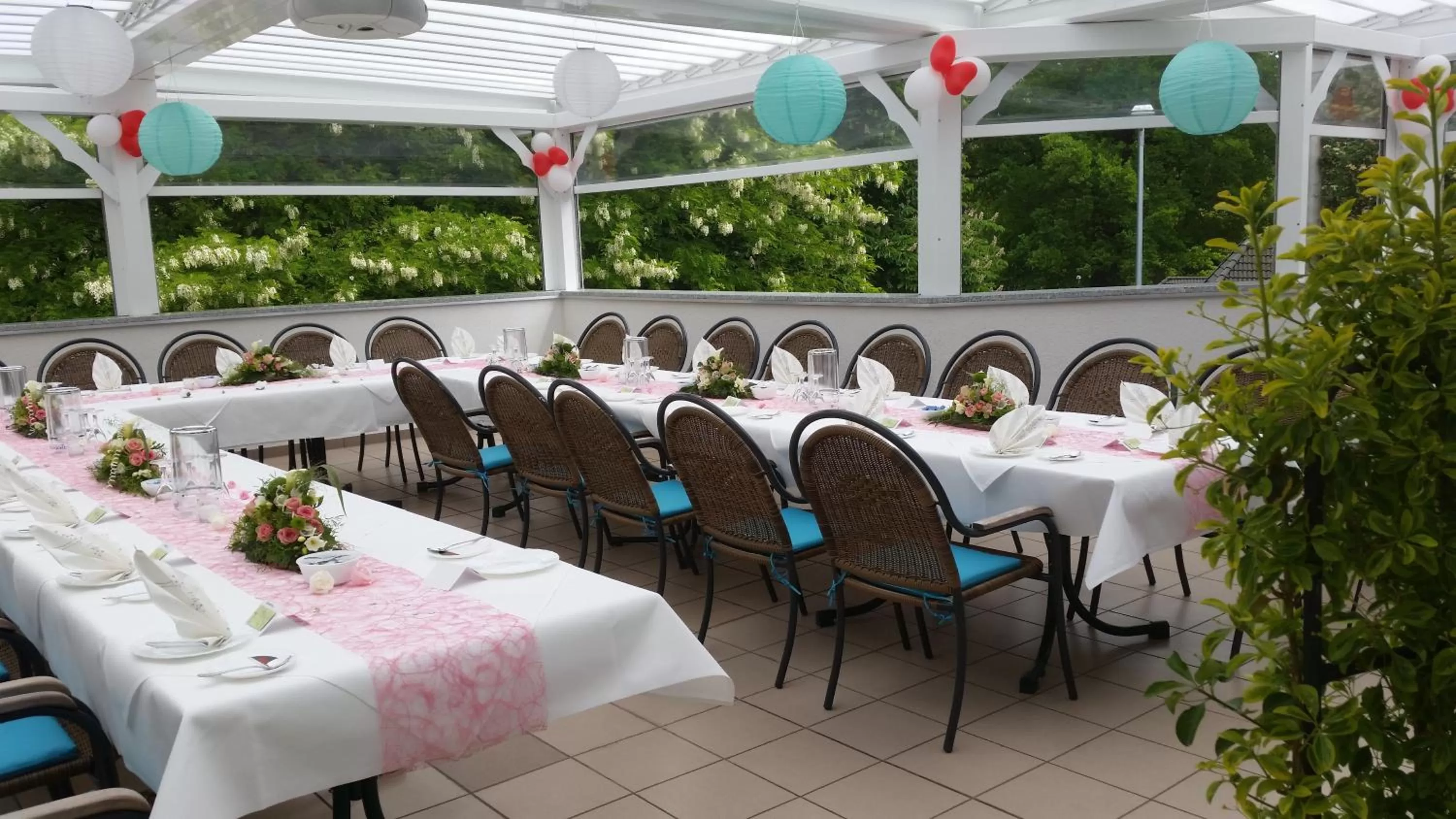 Balcony/Terrace in Hotel & Restaurant Park Cafe ISA