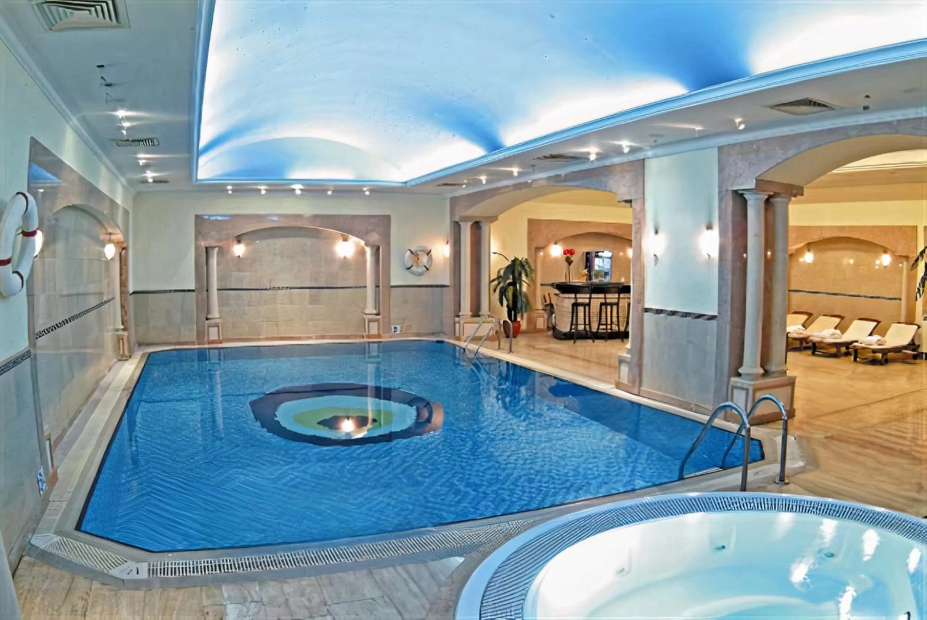 Swimming Pool in Occidental Taksim