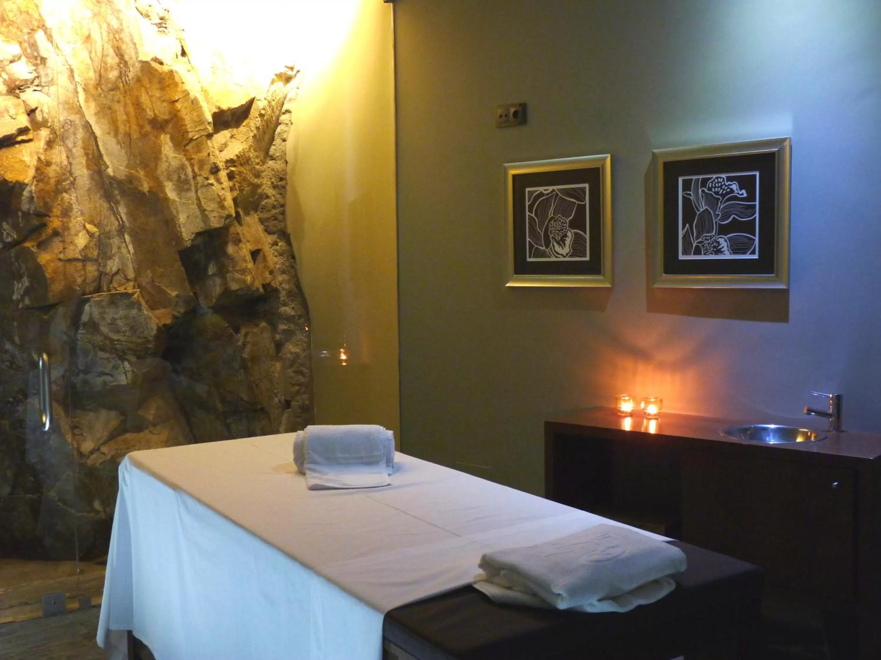 Massage, Bed in Vila Gale Collection Douro