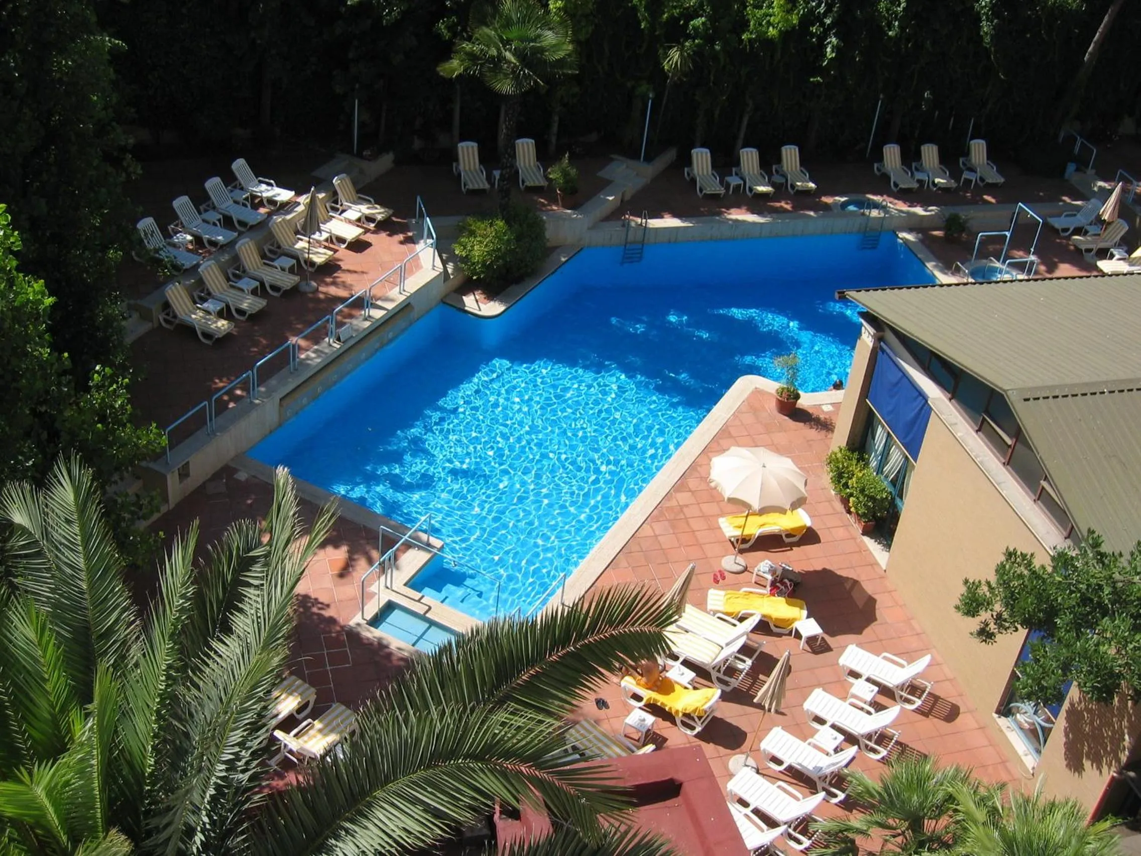 Swimming pool in Aldrovandi Residence City Suites