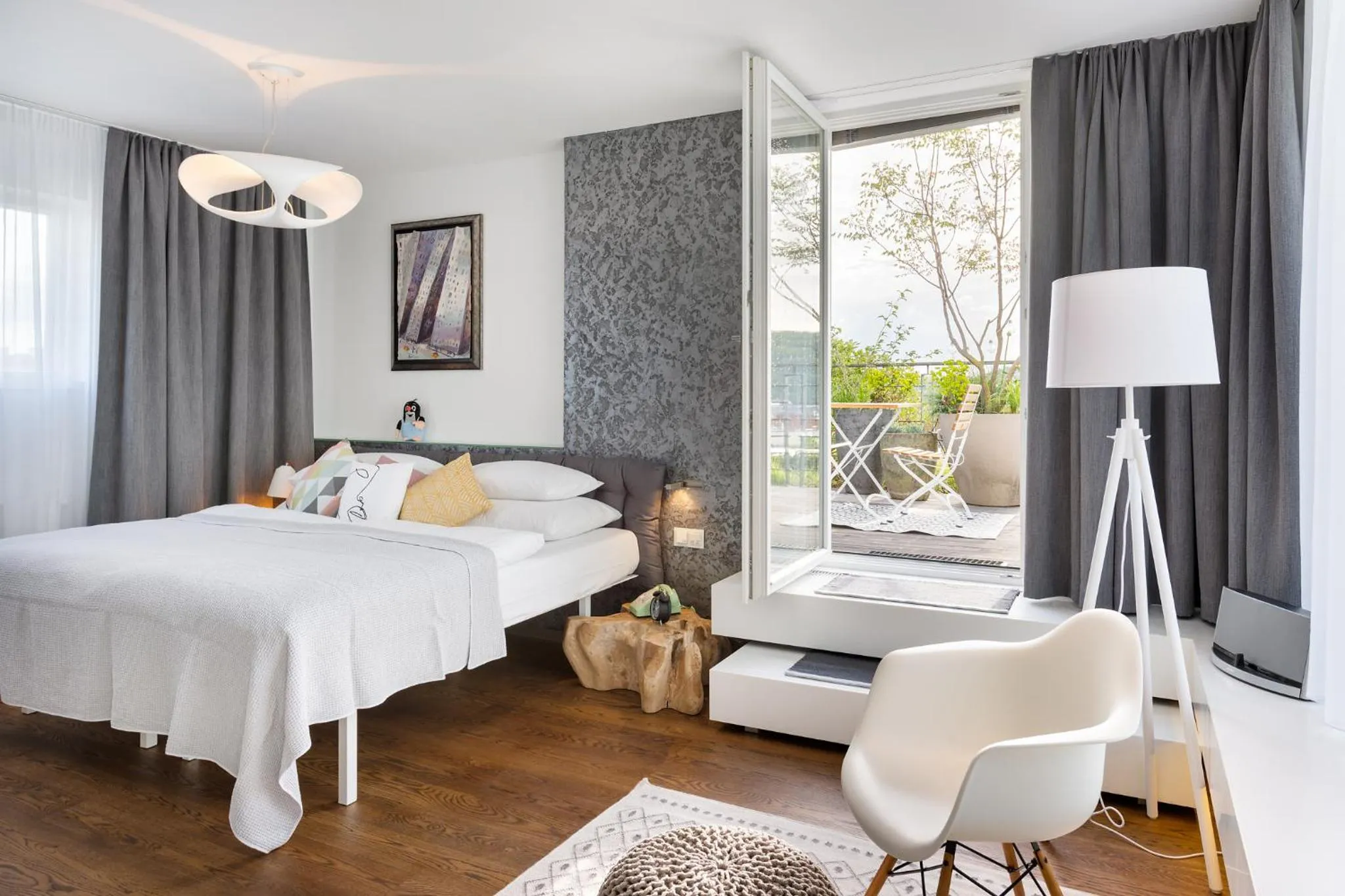 Bed in MOSAIC HOUSE Design Hotel