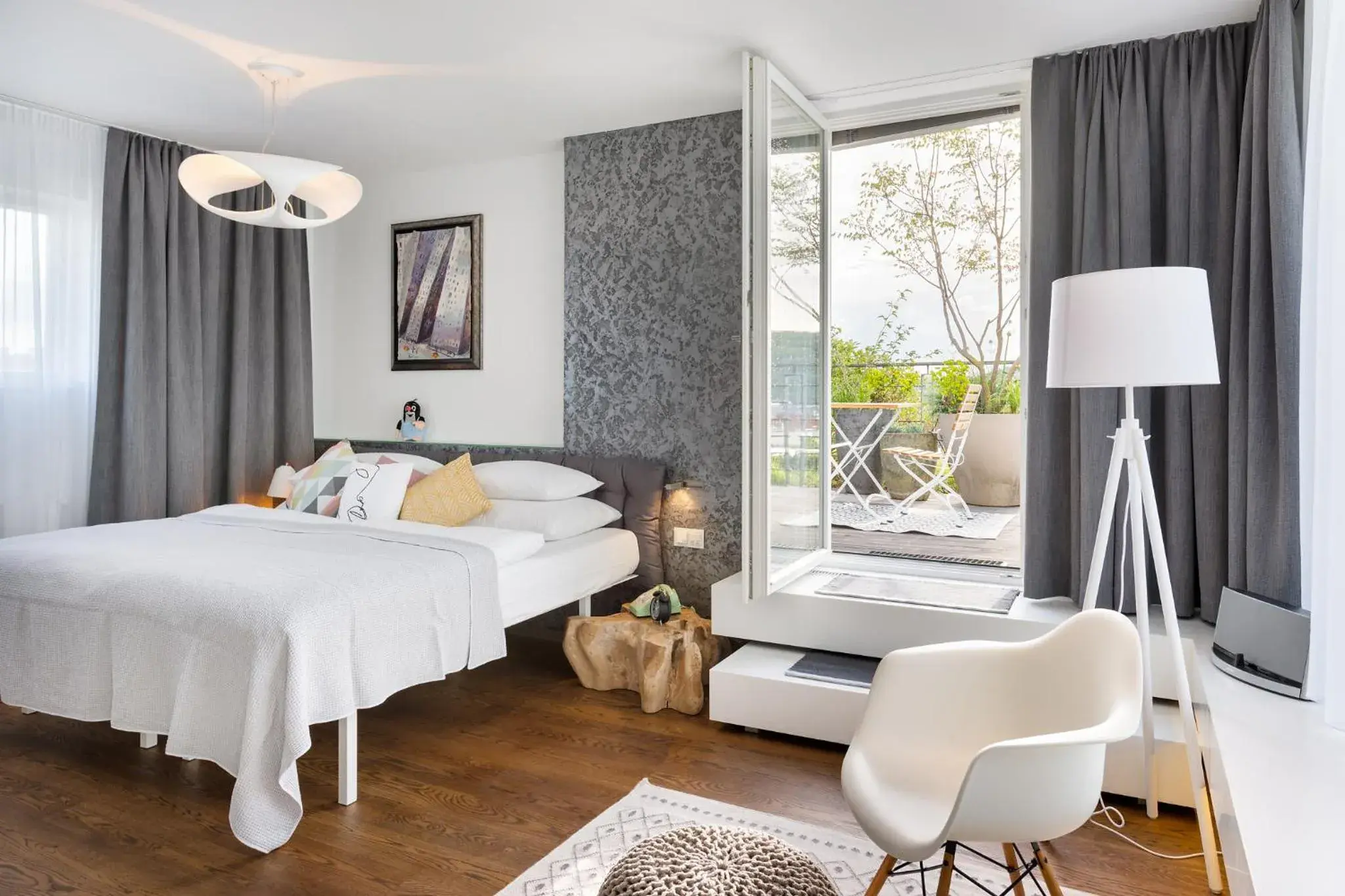 Penthouse Suite with Terrace in MOSAIC HOUSE Design Hotel Penthouse Suite with Terrace in MOSAIC HOUSE Design Hotel