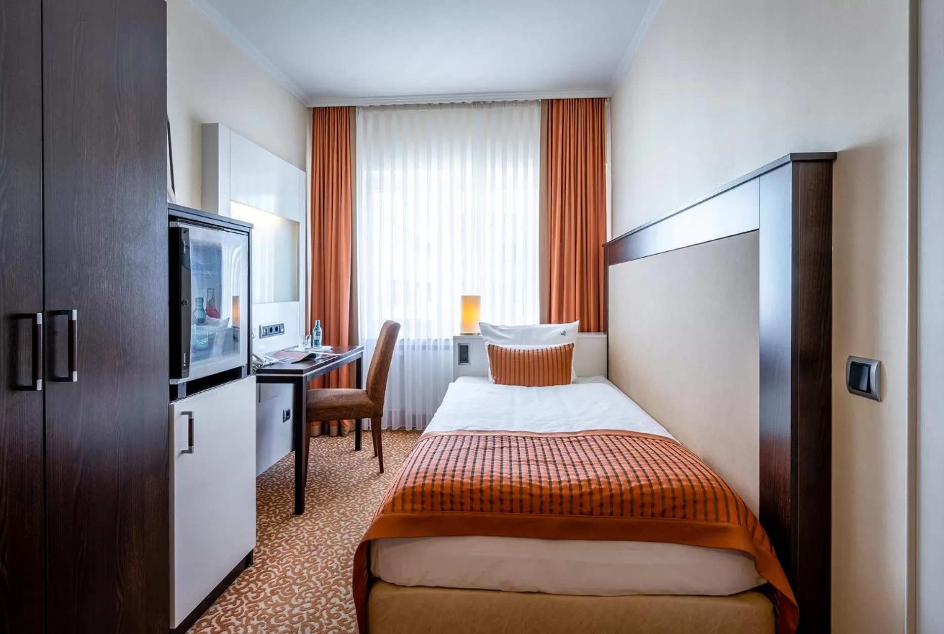 Bed in Insel Hotel Bonn - Superior