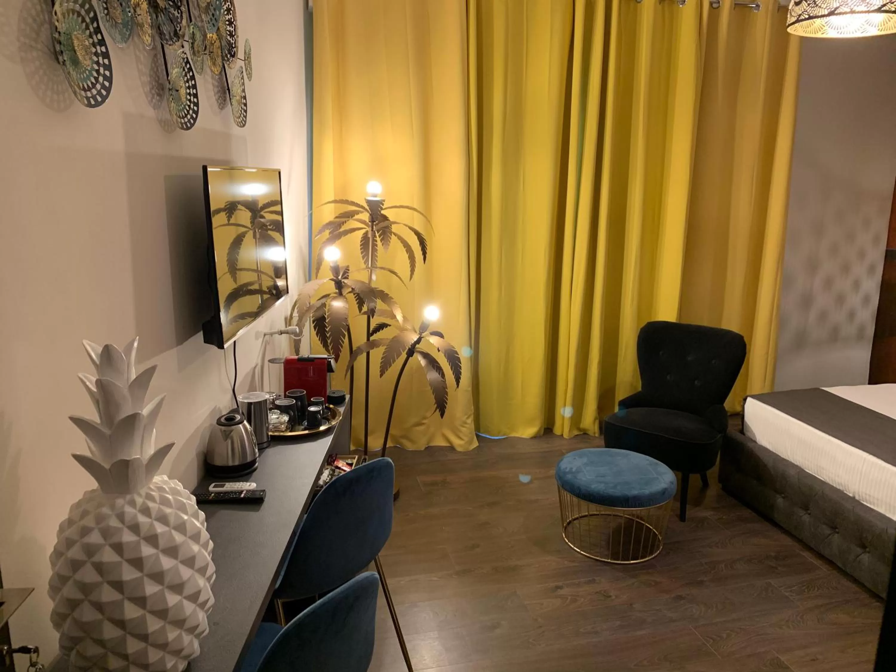 Photo of the whole room in SUITE LAME 37 Rental Rooms