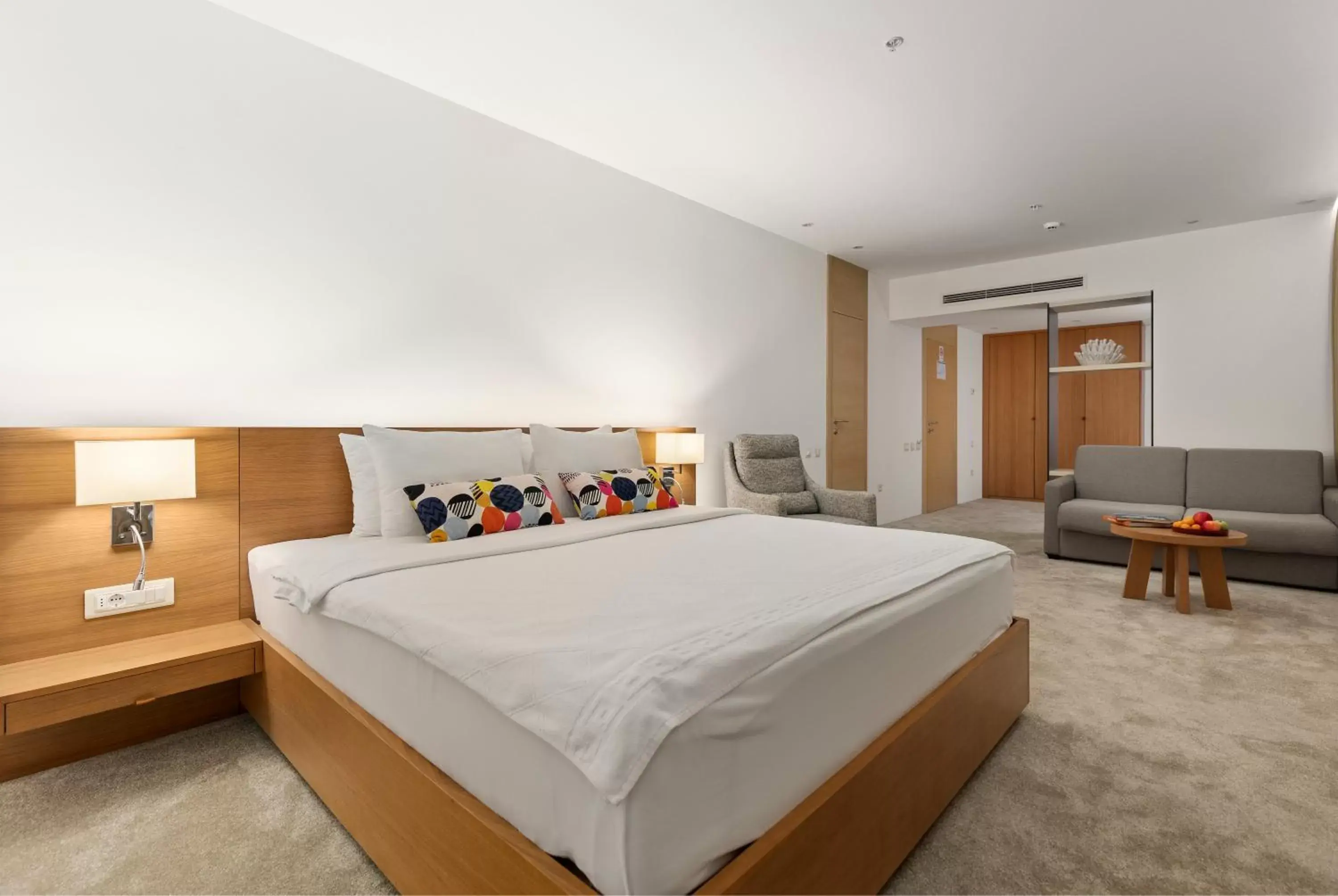 Junior Suite with Inner Courtyard View in Hotel Harmonia by Dukley Junior Suite with Inner Courtyard View in Hotel Harmonia by Dukley