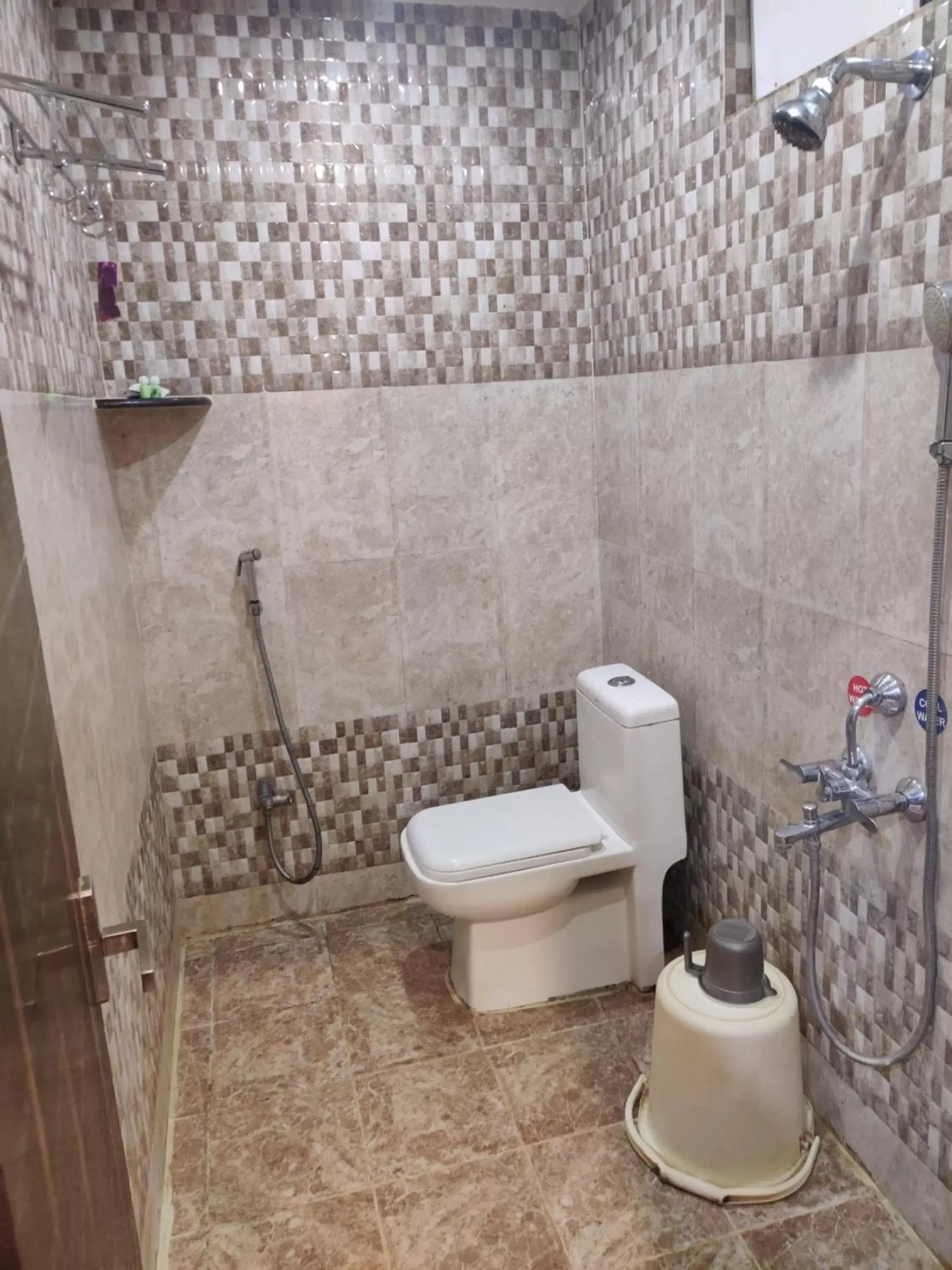 Deluxe Triple Room in Venkateshwara Mitra Residency Deluxe Triple Room in Venkateshwara Mitra Residency