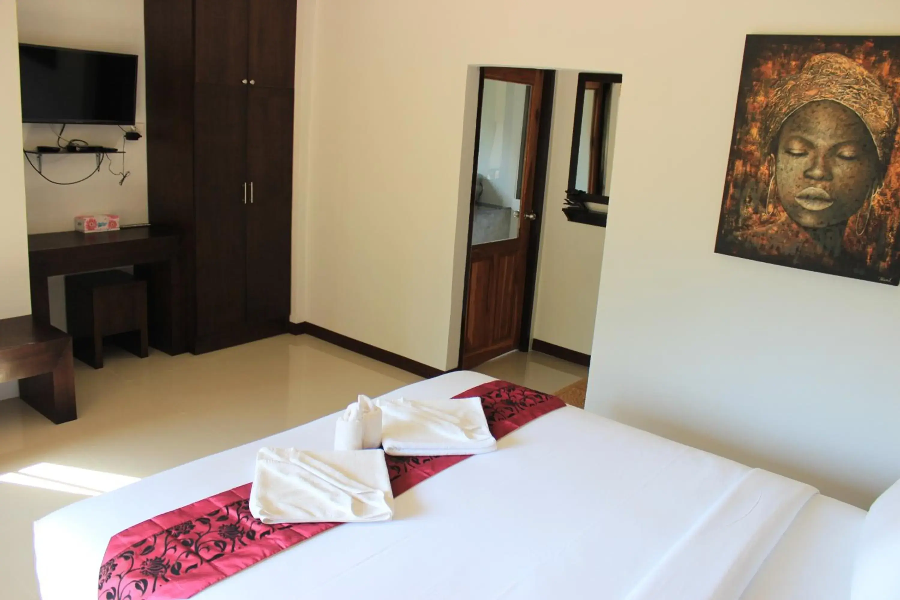 Superior Double Room with Balcony in Lanta Happy Hill Superior Double Room with Balcony in Lanta Happy Hill