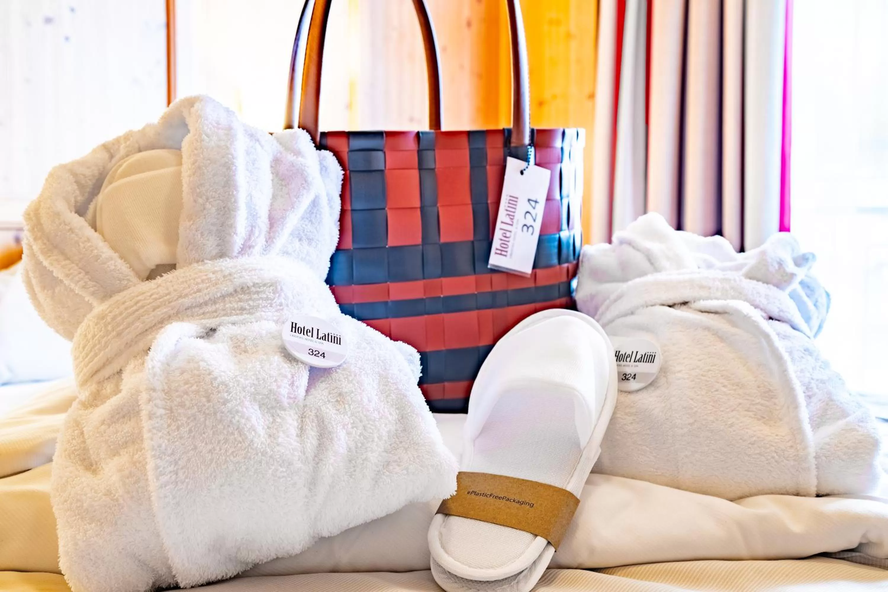 Staff, Bed in Hotel Latini