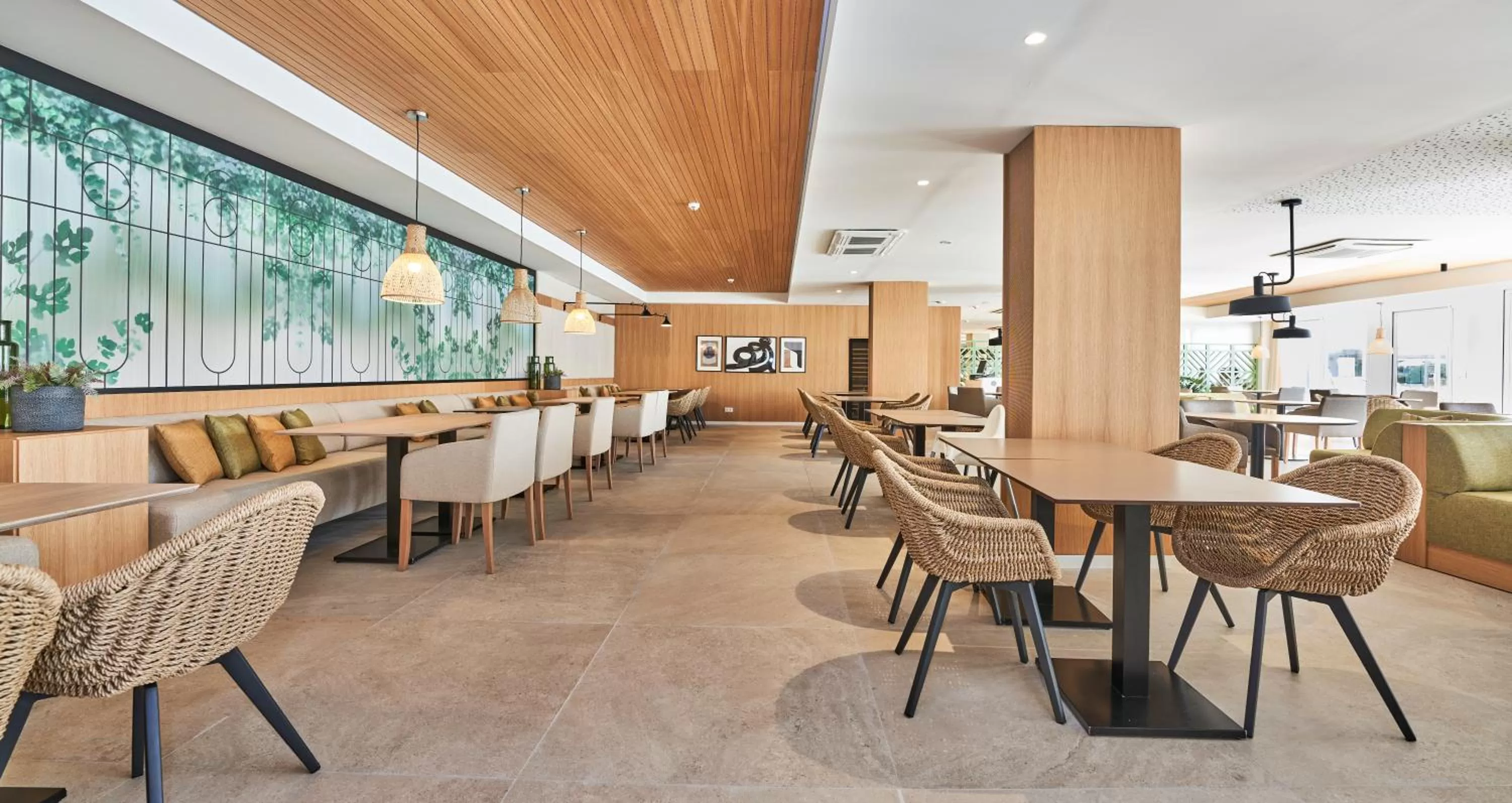 Lounge or bar in Hoposa Hotel & Apartaments VillaConcha