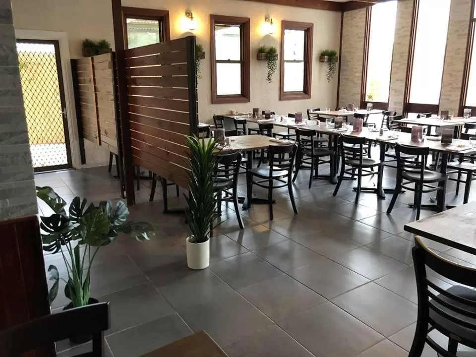 Restaurant/places to eat in Nowra Motor Inn