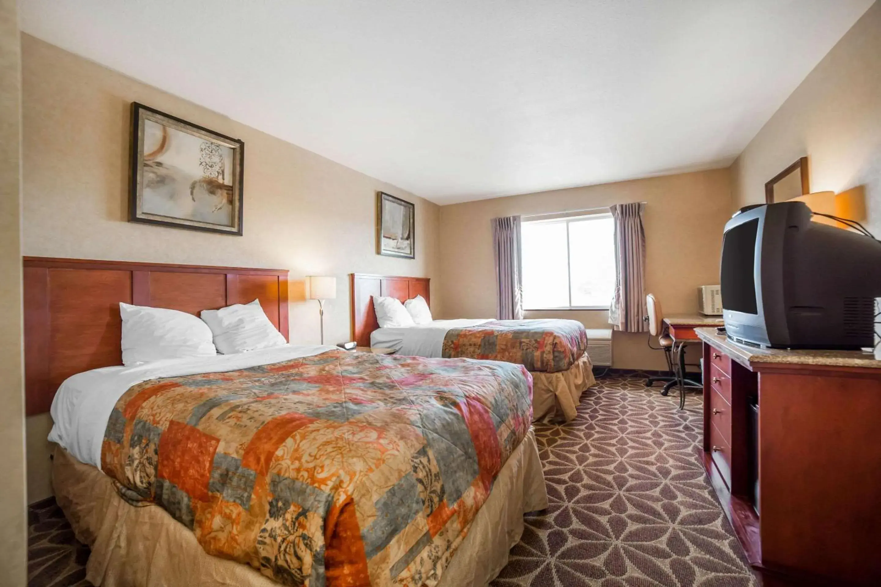 Double Room with Two Double Beds - Smoking in Rodeway Inn & Suites Nampa Double Room with Two Double Beds - Smoking in Rodeway Inn & Suites Nampa