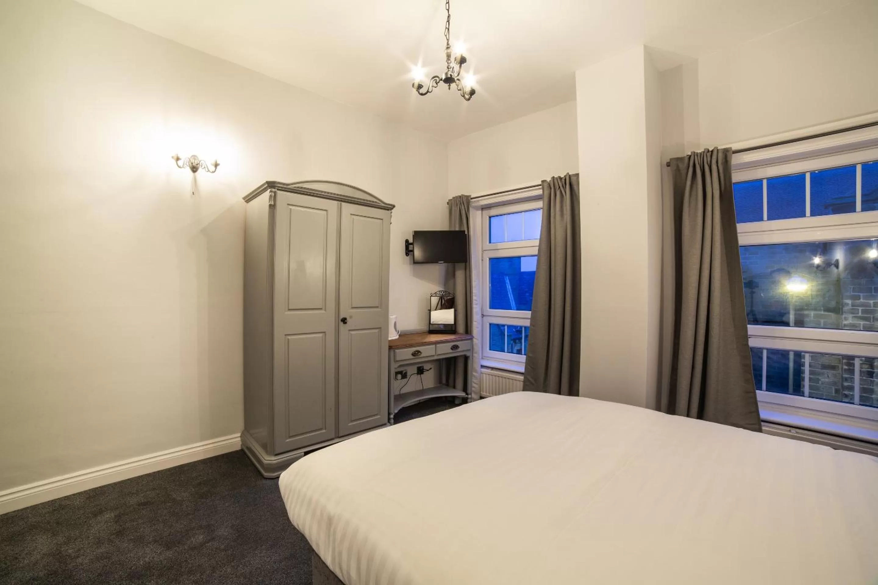 Bed in Churchill's Hotel