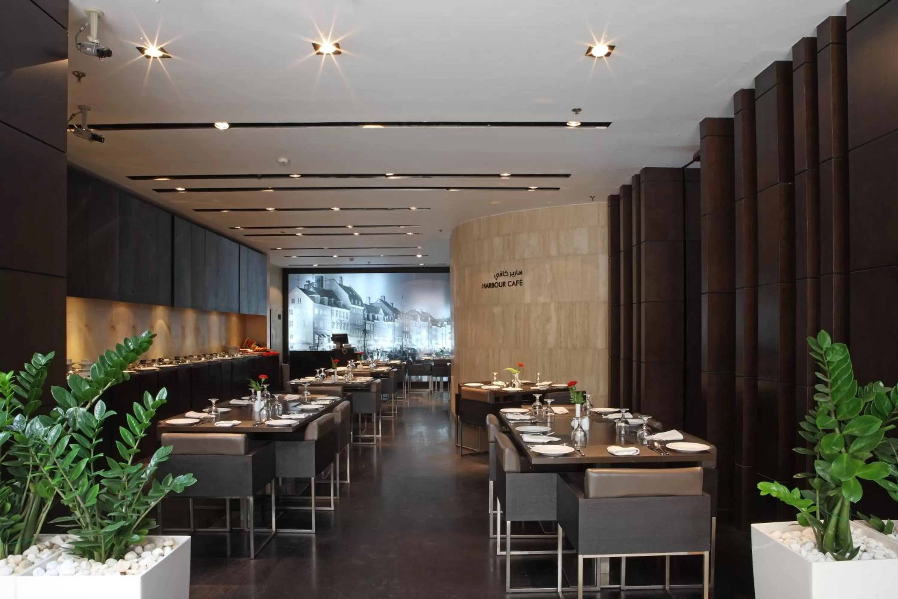 Restaurant/places to eat in Sea View Hotel Dubai