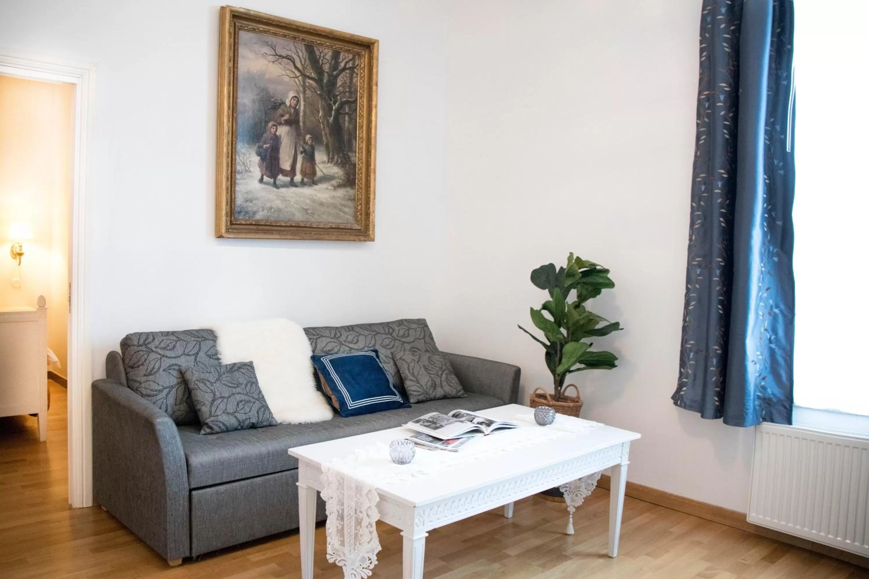 Living room in Brommavik Hotel