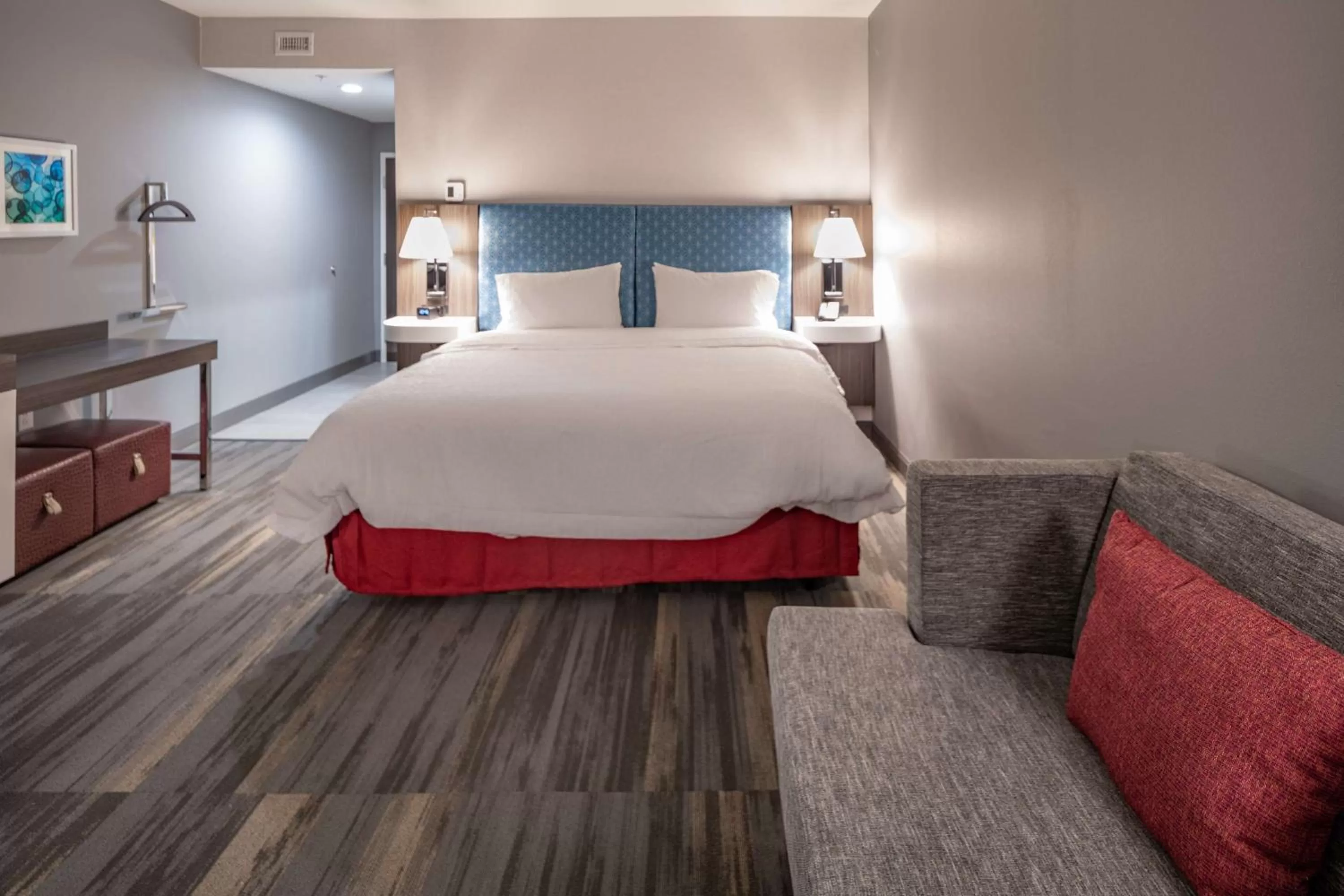 Bedroom, Bed in Hampton Inn & Suites Dallas/Plano Central
