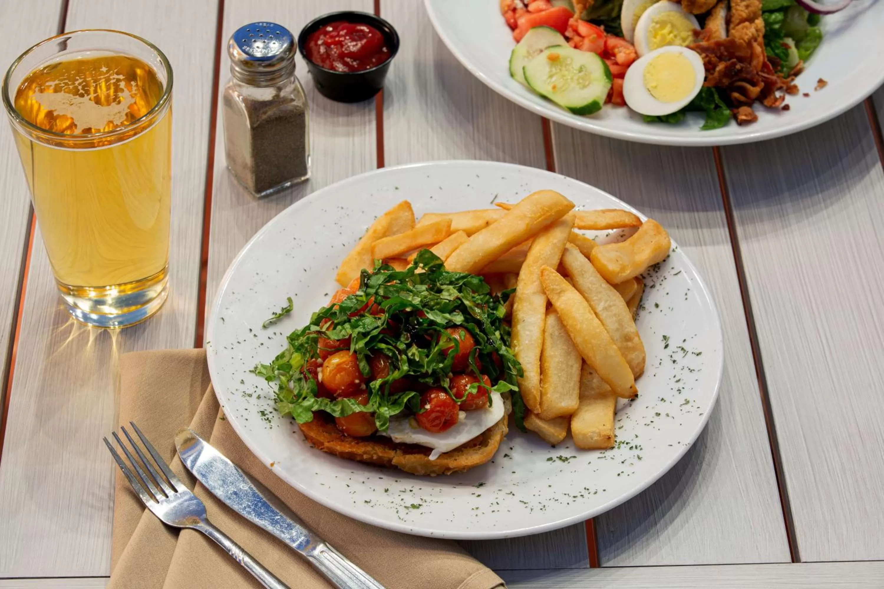 Restaurant/places to eat in Hilton Garden Inn - Salt Lake City Airport