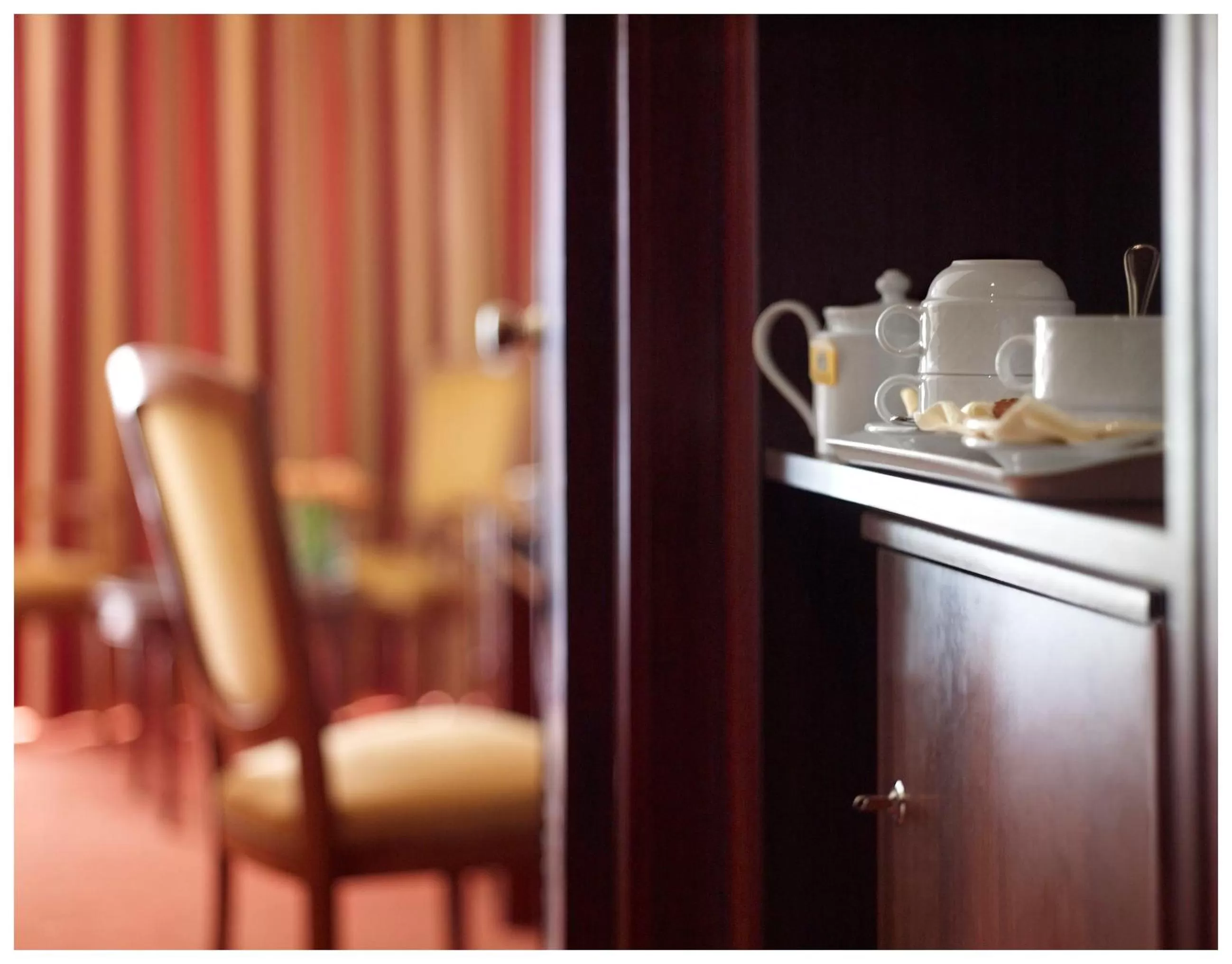 Coffee/tea facilities in Splendid Hotel & Spa Nice