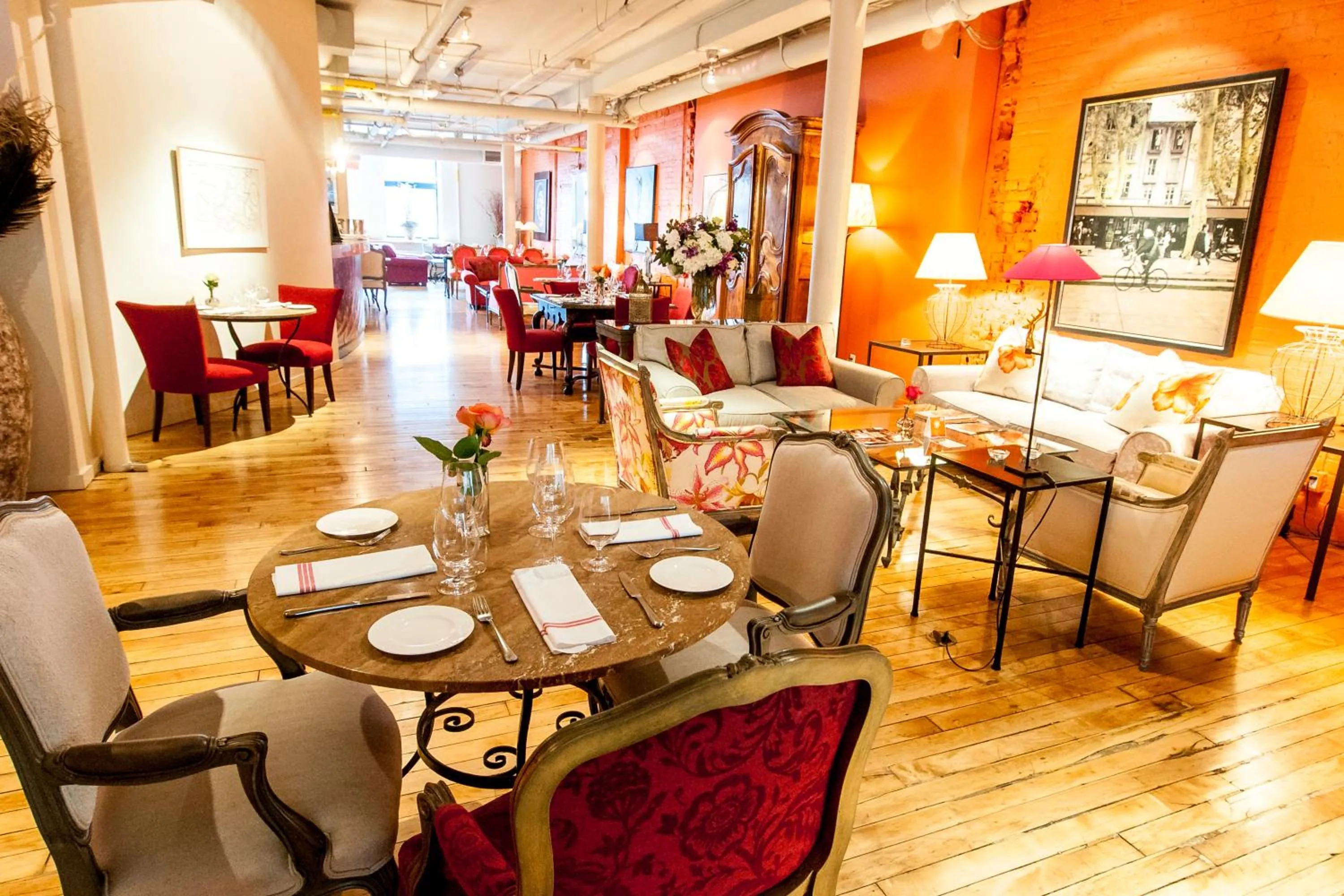 Restaurant/places to eat in The Ivy at Verity