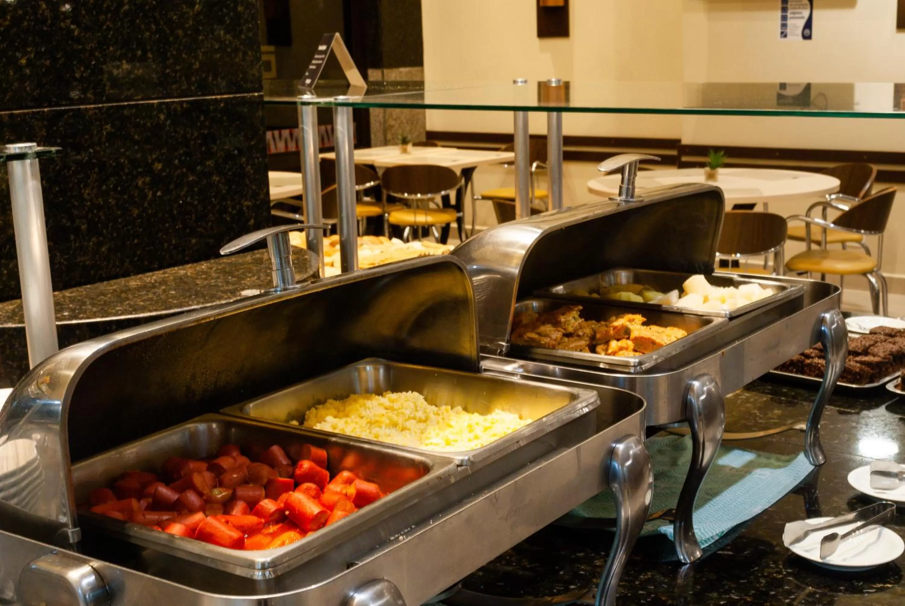 Breakfast in Master Curitiba Hotel - 1,6 km do Estádio Couto Pereira - Show