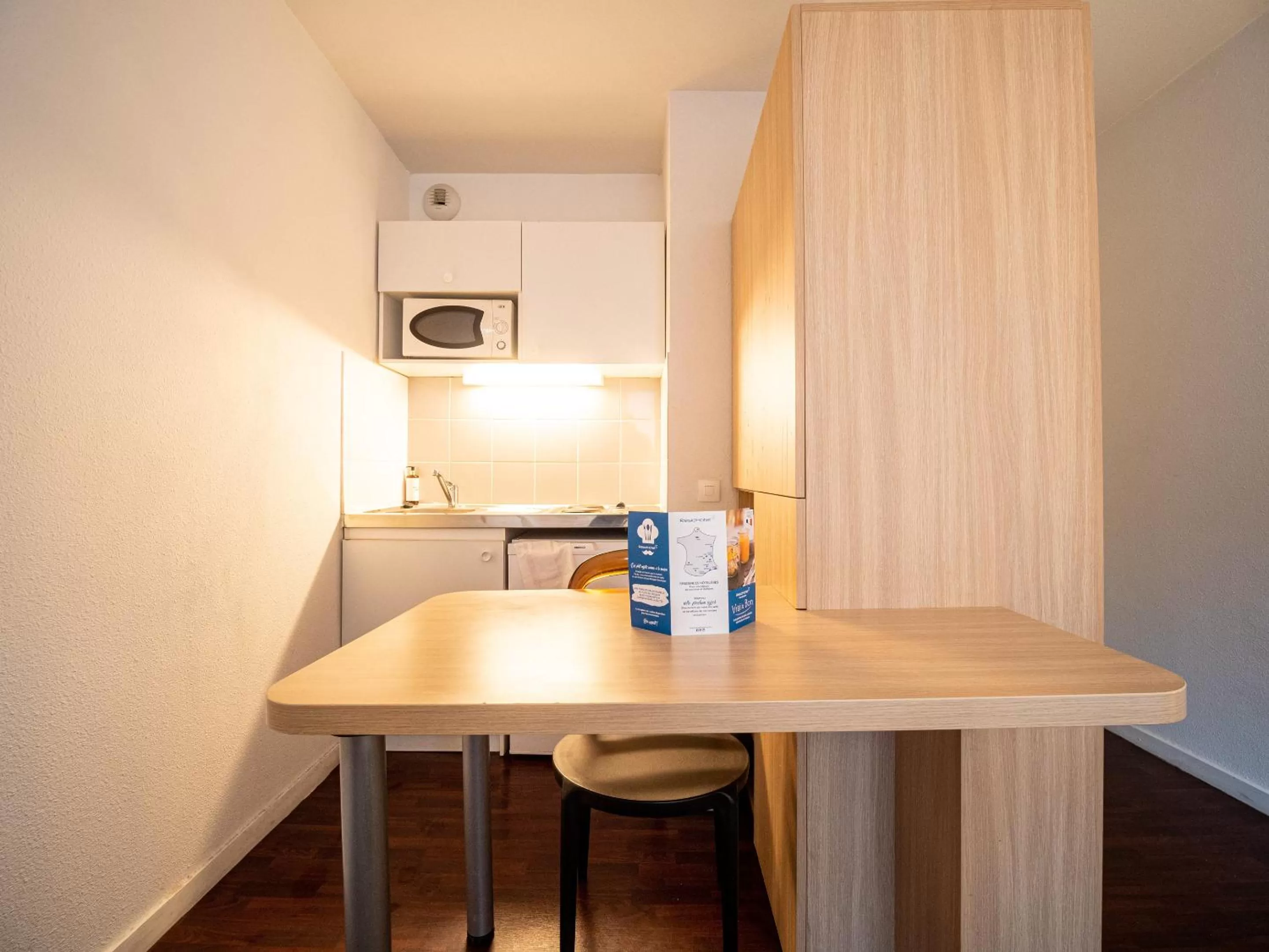 Kitchen or kitchenette in Residhotel St Etienne Centre