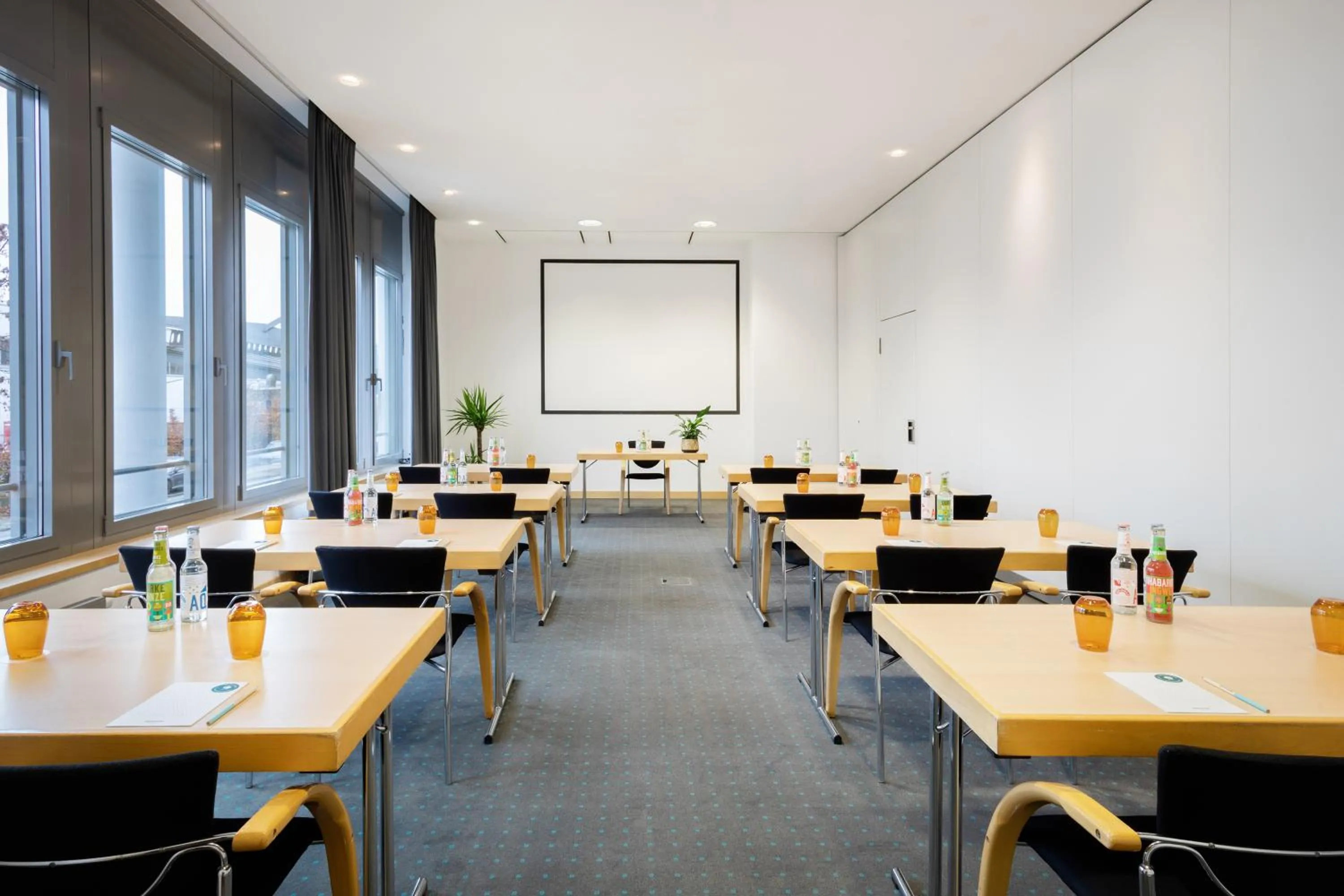 Business facilities in Four Points by Sheraton Munich Messe