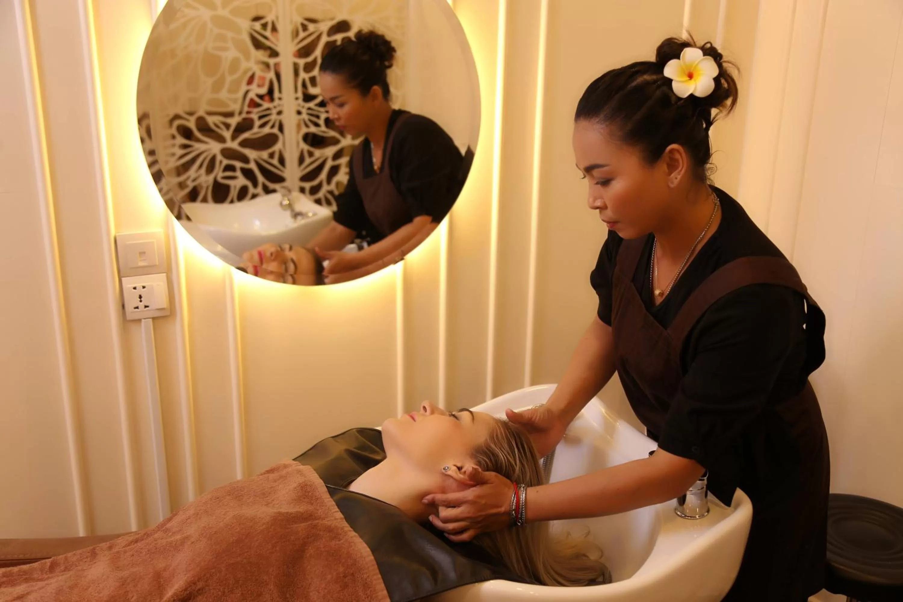 Solarium in Palace Gate Hotel & Resort by EHM