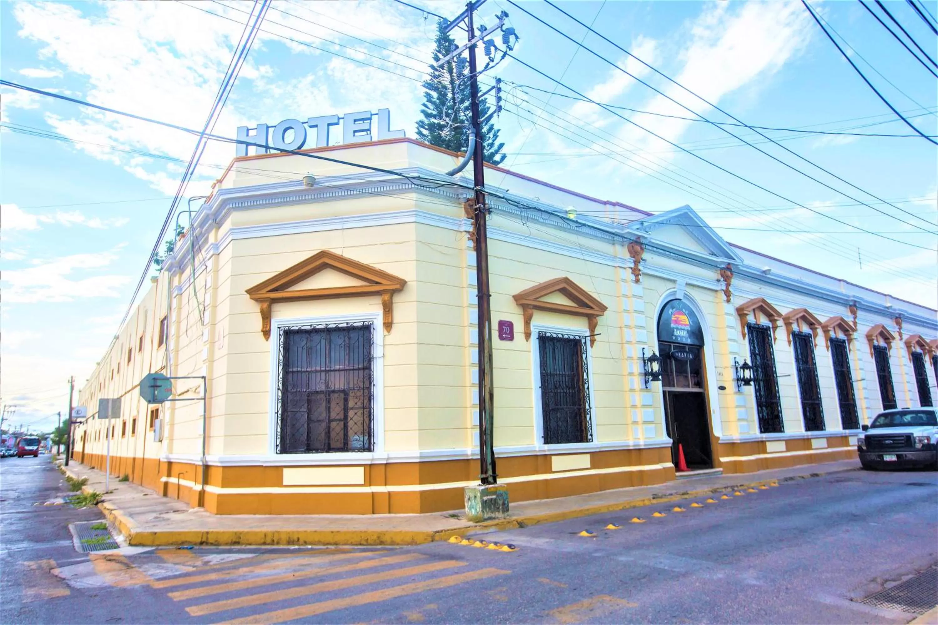 Property building in Hotel Plaza Mirador