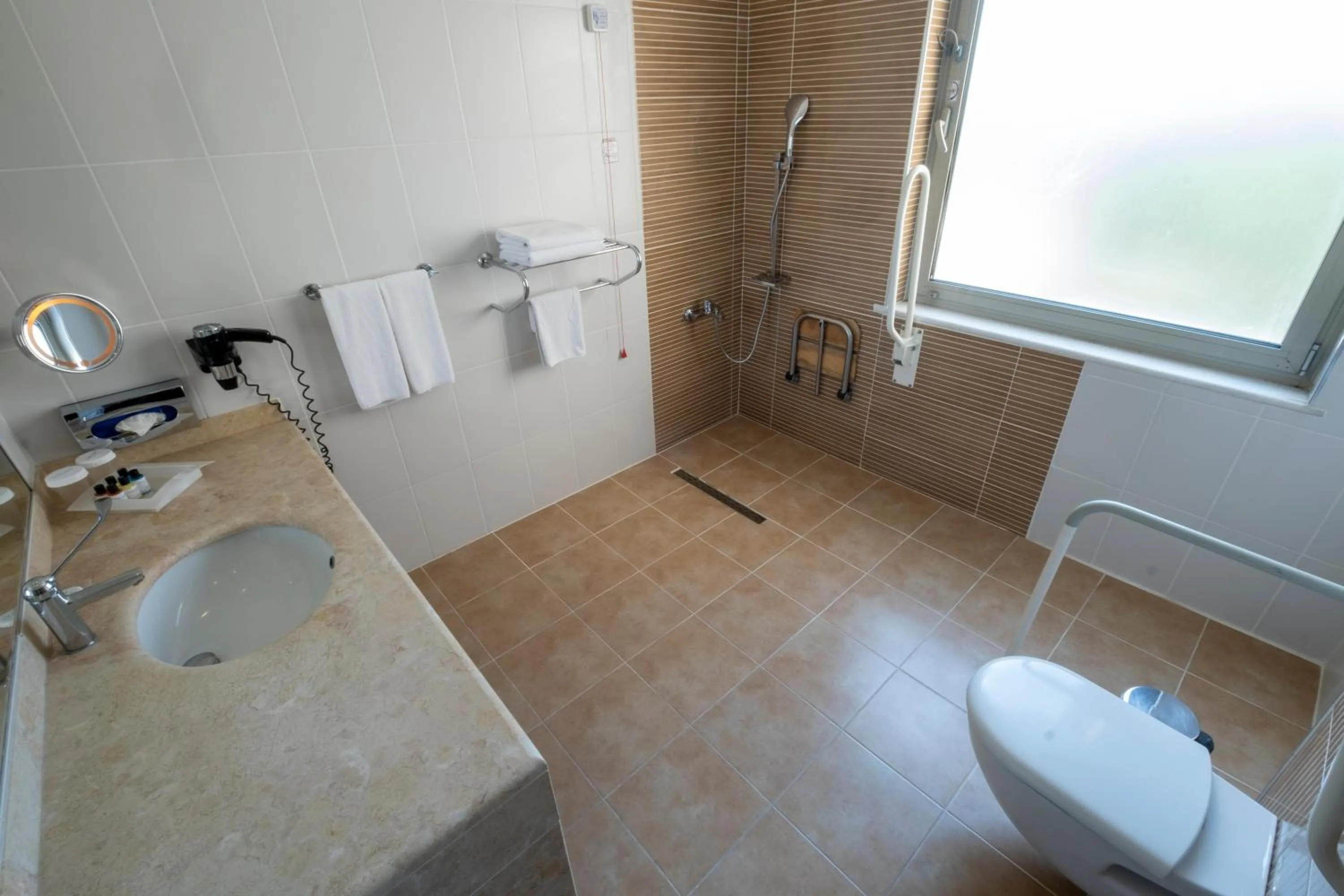 Shower in Euro Park Hotel Bursa