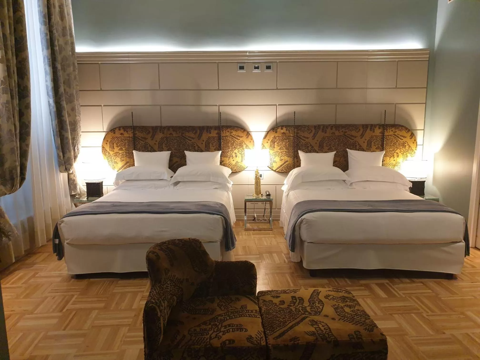 Bedroom, Bed in Hotel Number Nine