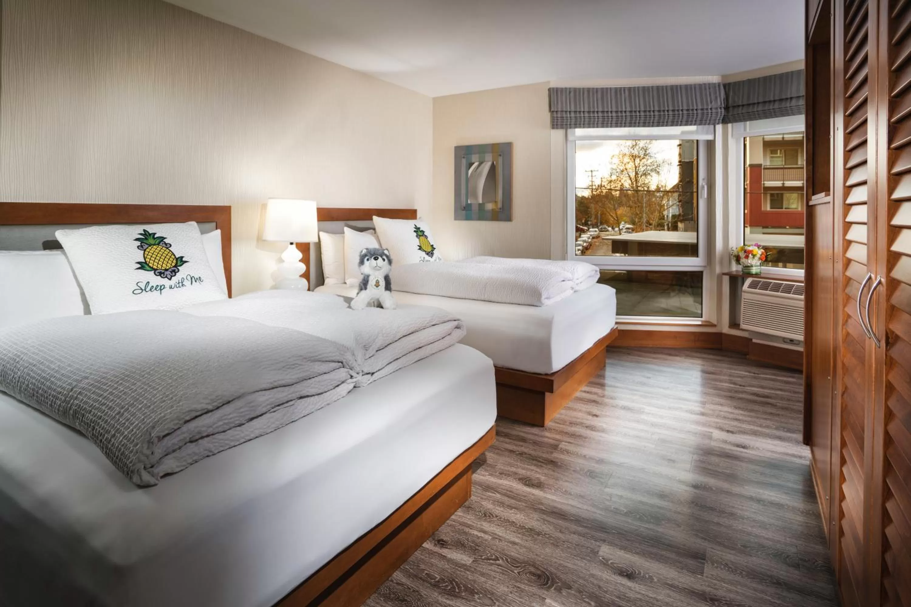 Photo of the whole room, Bed in Staypineapple, Watertown Hotel, University District Seattle