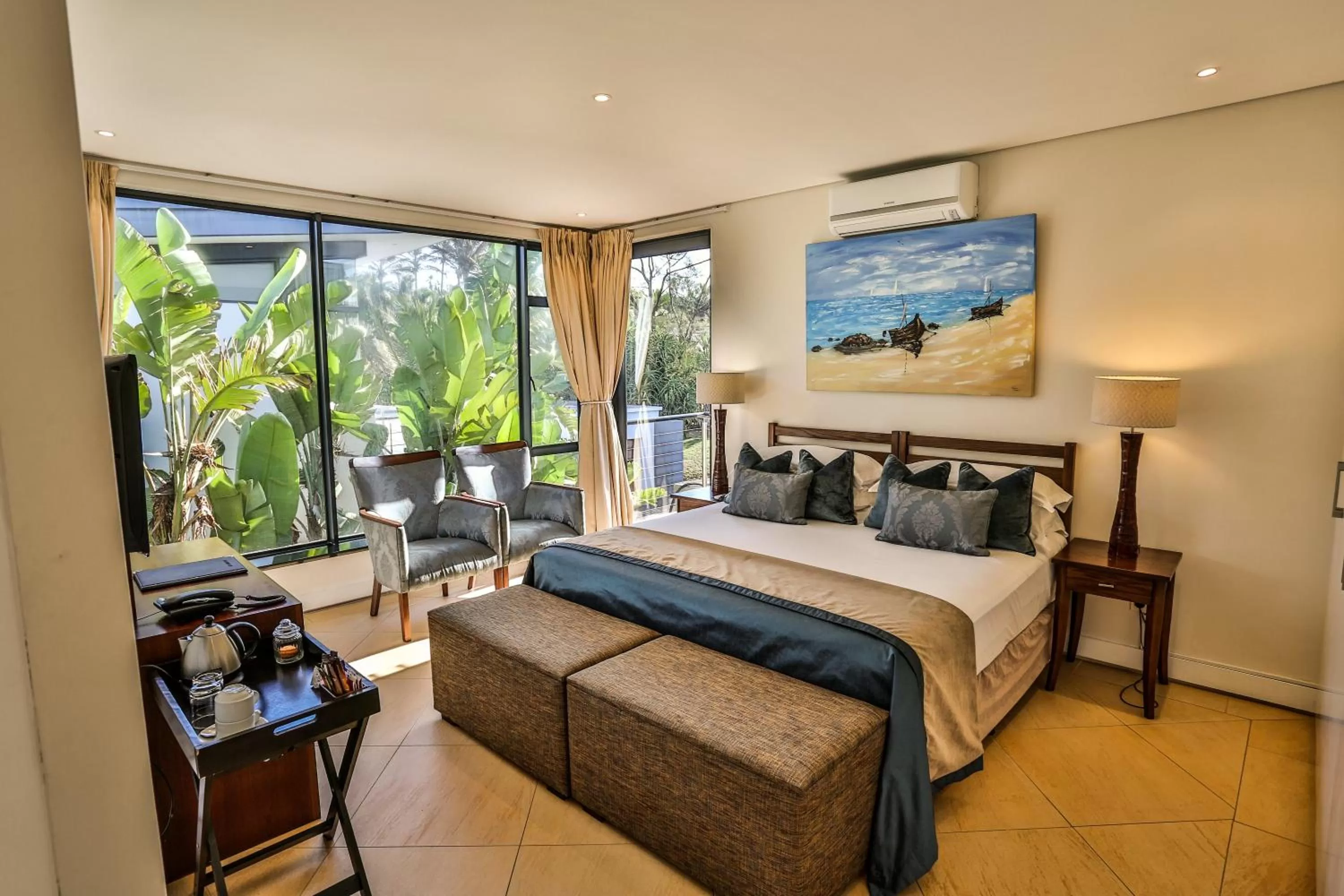 Bedroom, Bed in Canelands Beach Club
