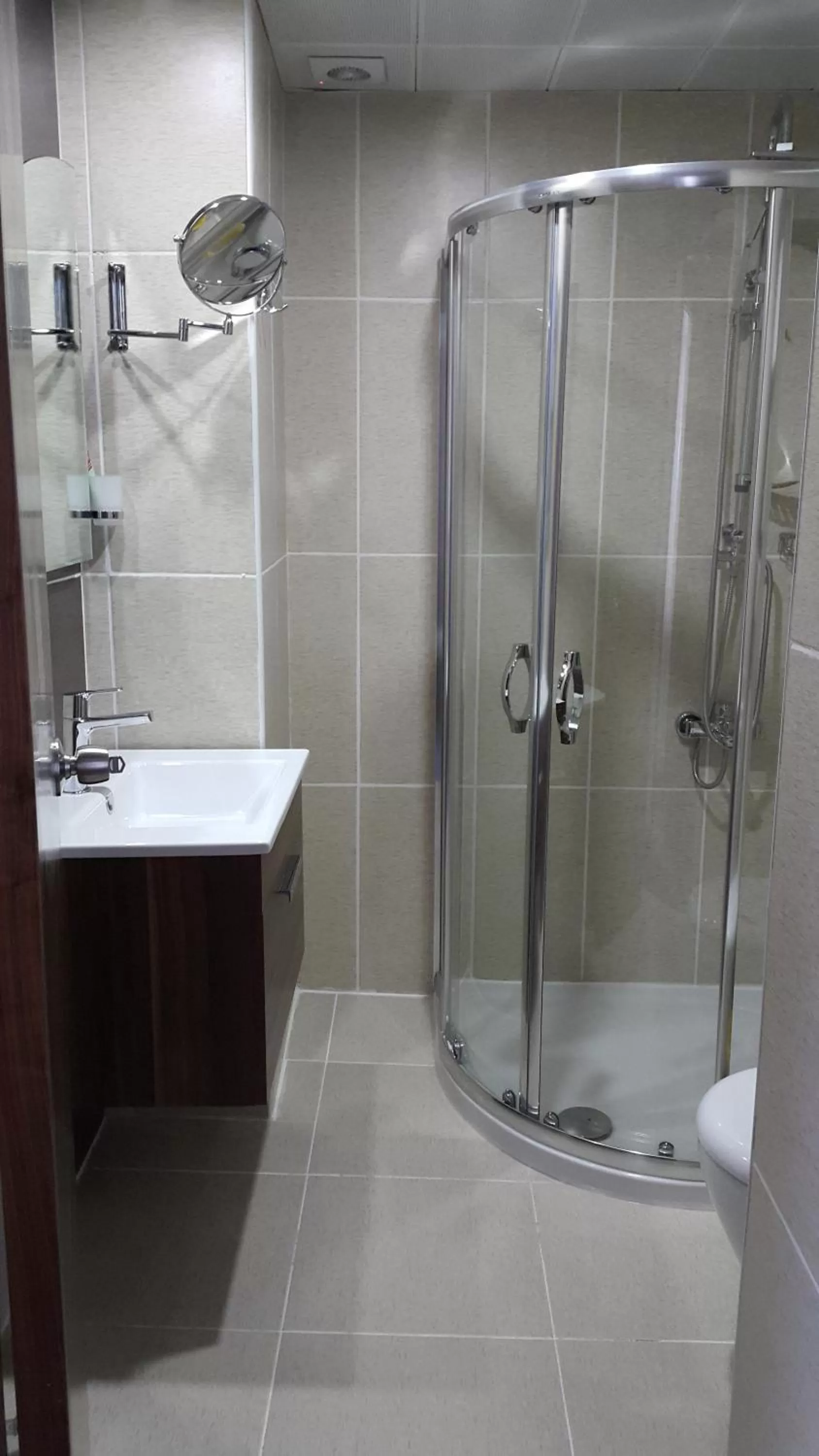 Shower, Bathroom in Miroglu Hotel