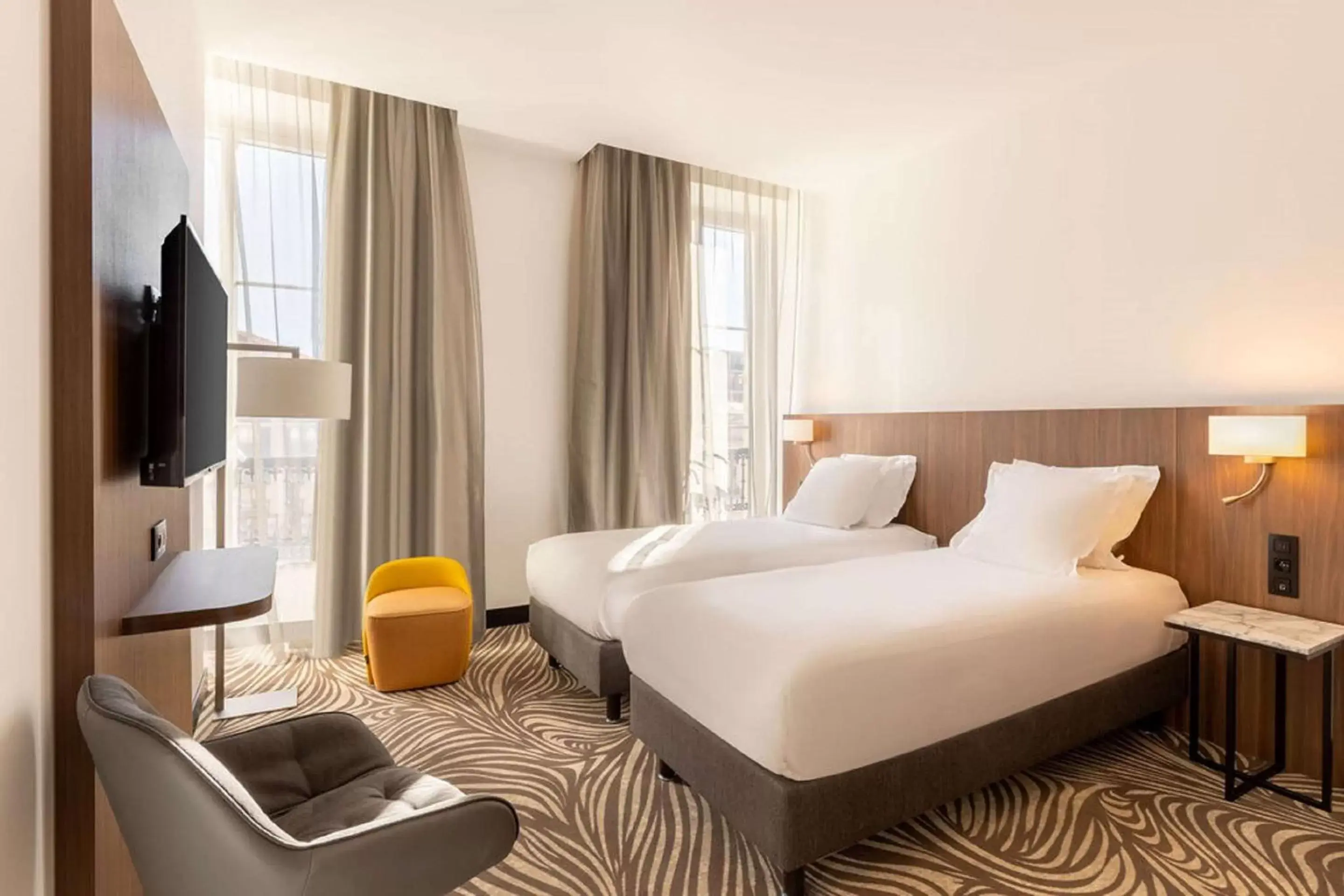 Comfort Twin Room in Hôtel Apollinaire Nice Comfort Twin Room in Hôtel Apollinaire Nice