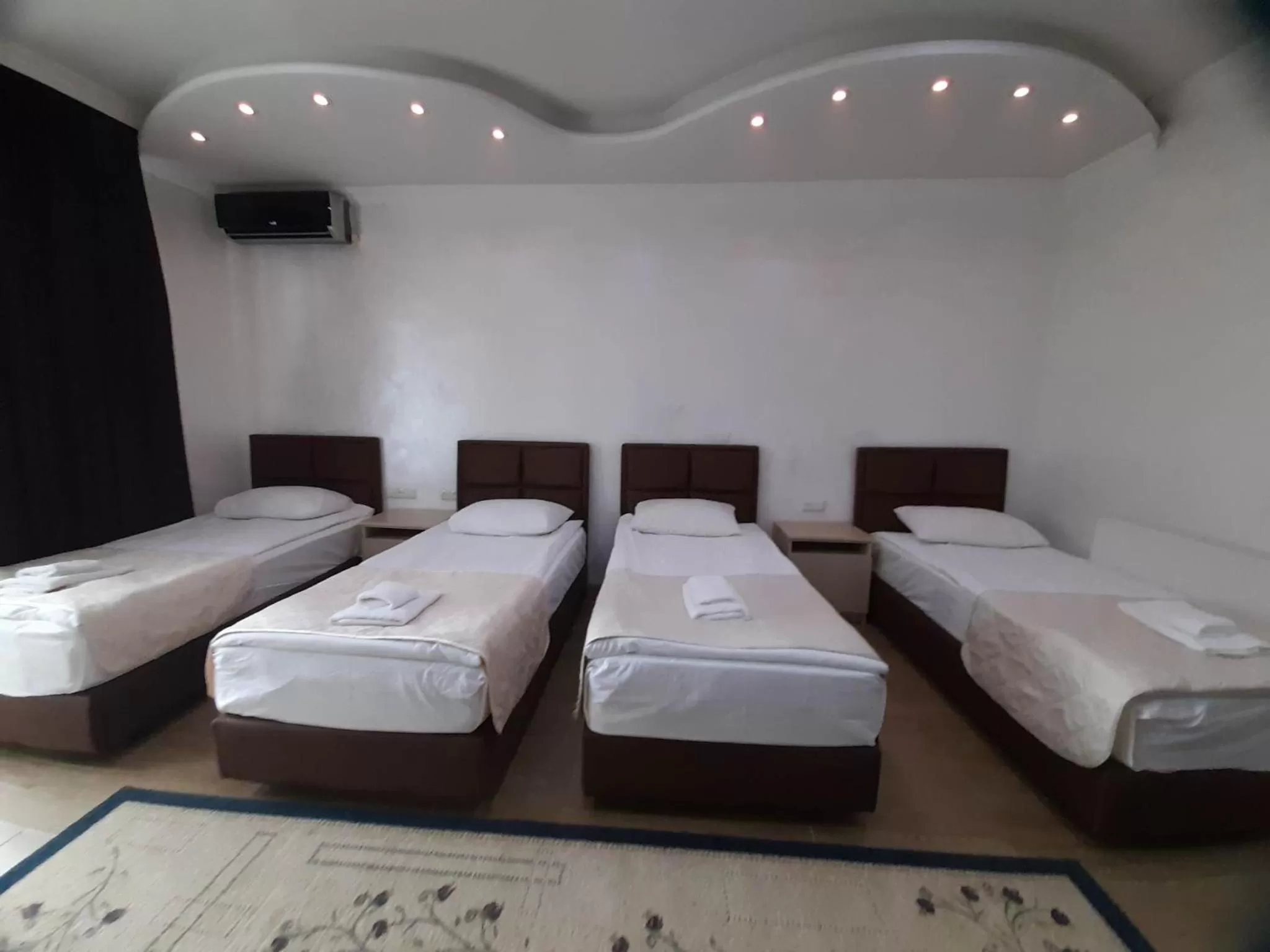 Bed in Hotel Royal Palace