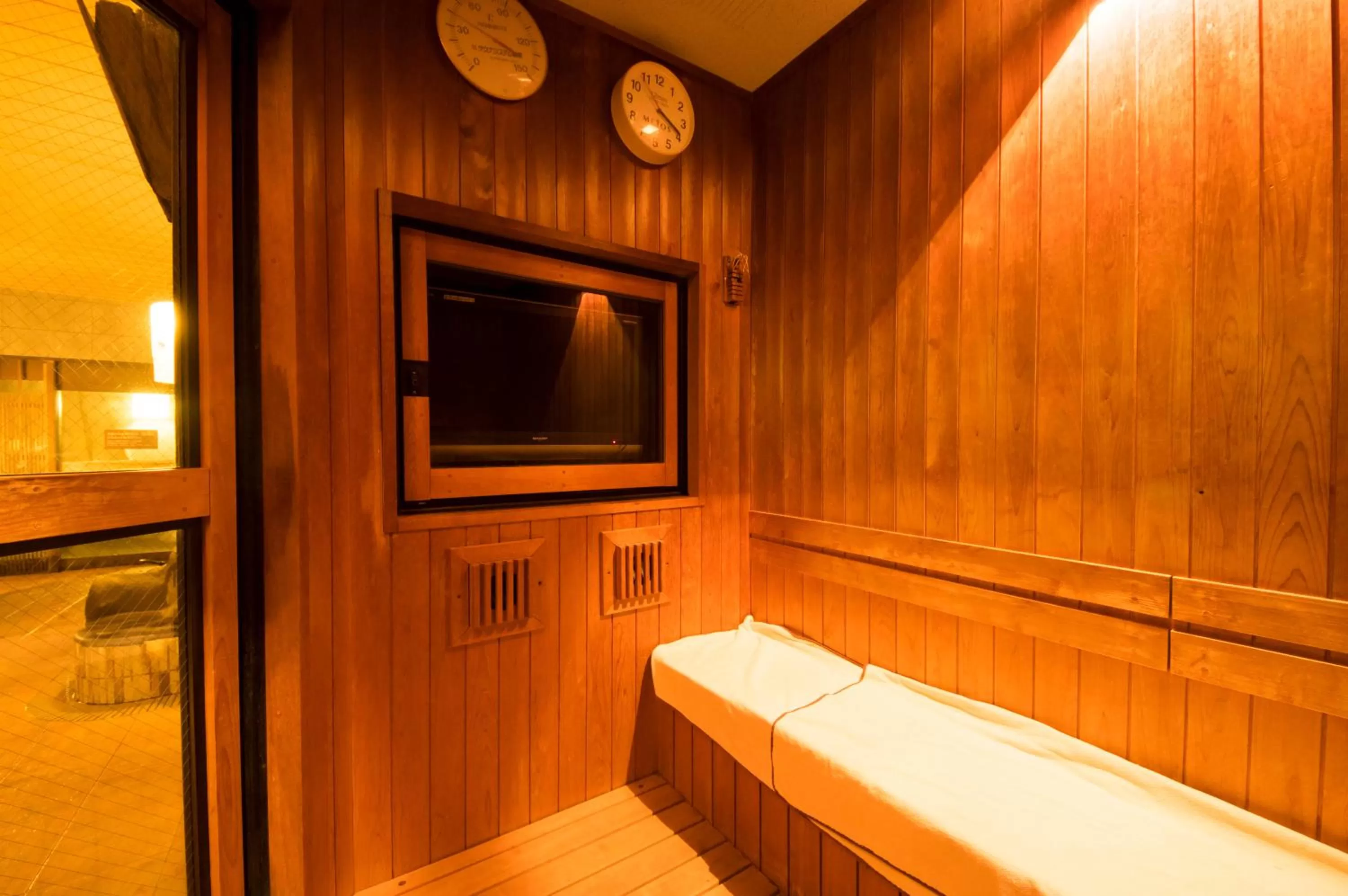 Sauna in Dormy Inn Express Mikawaanjo