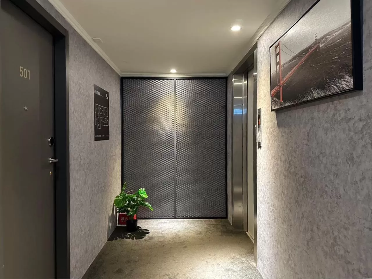 elevator in Puremeworld Hotel