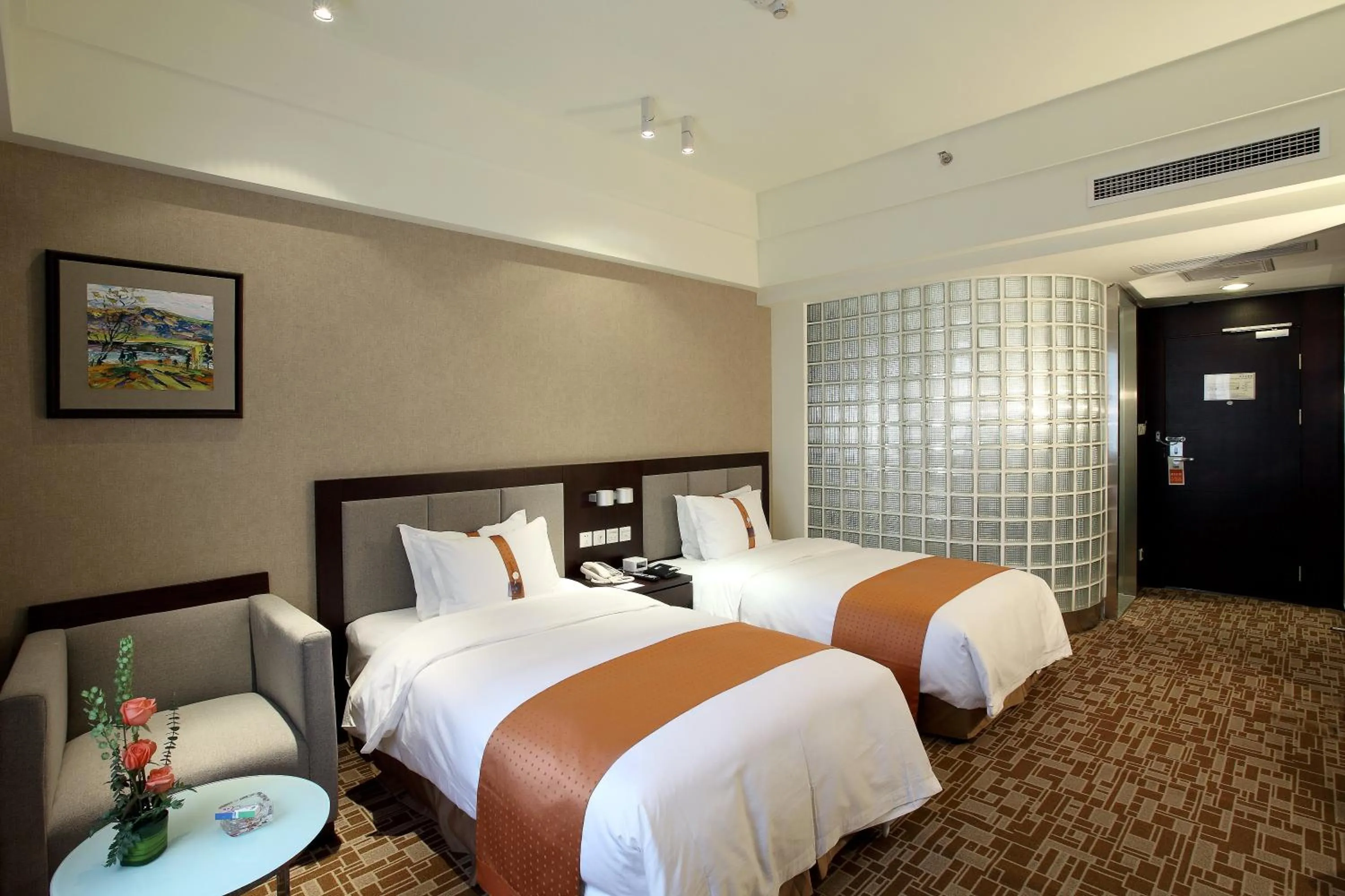 Standard Twin Room - Smoking in Holiday Inn Express Chengdu Wuhou by IHG-Wuhou Temple and Jinli
