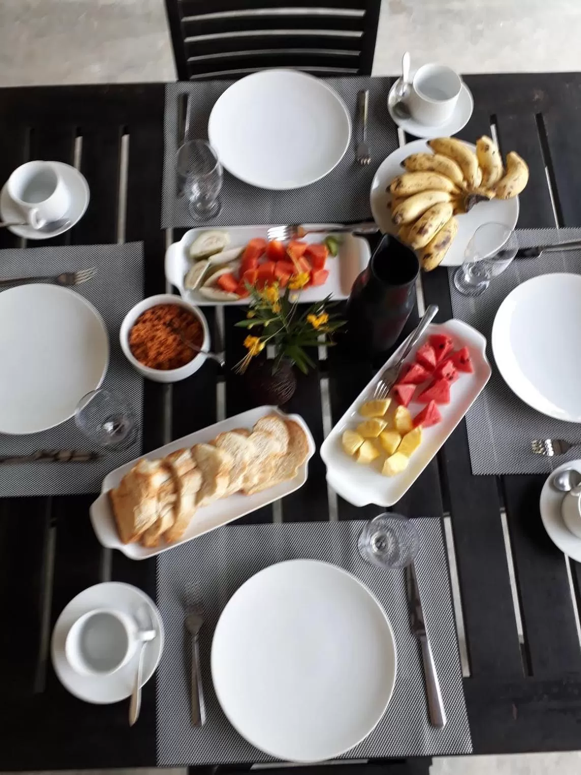 Food in "27" Spathodea- Oasis in the City