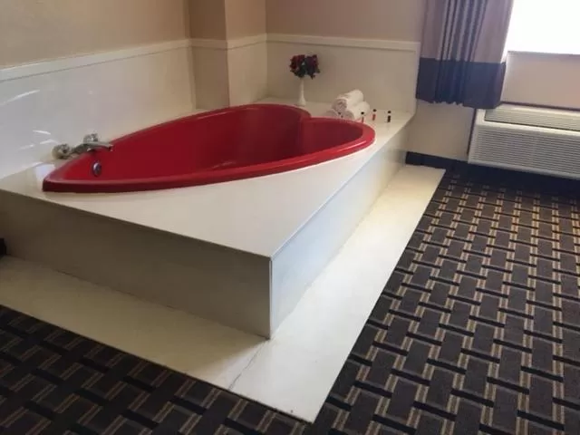 Hot Tub in Days Inn by Wyndham Hurricane/Zion National Park Area