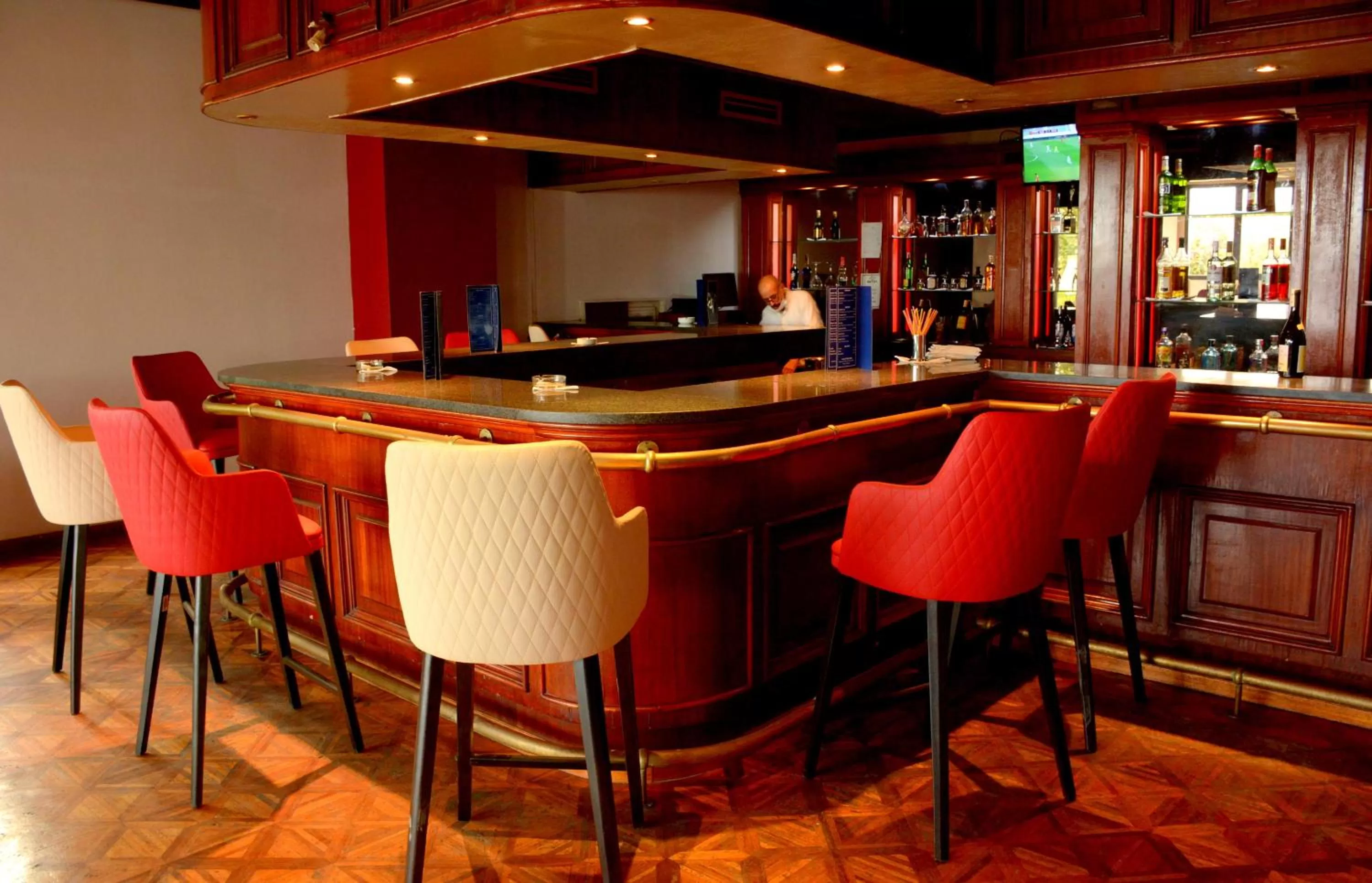 Lounge or bar in Oasis Hotel & Spa