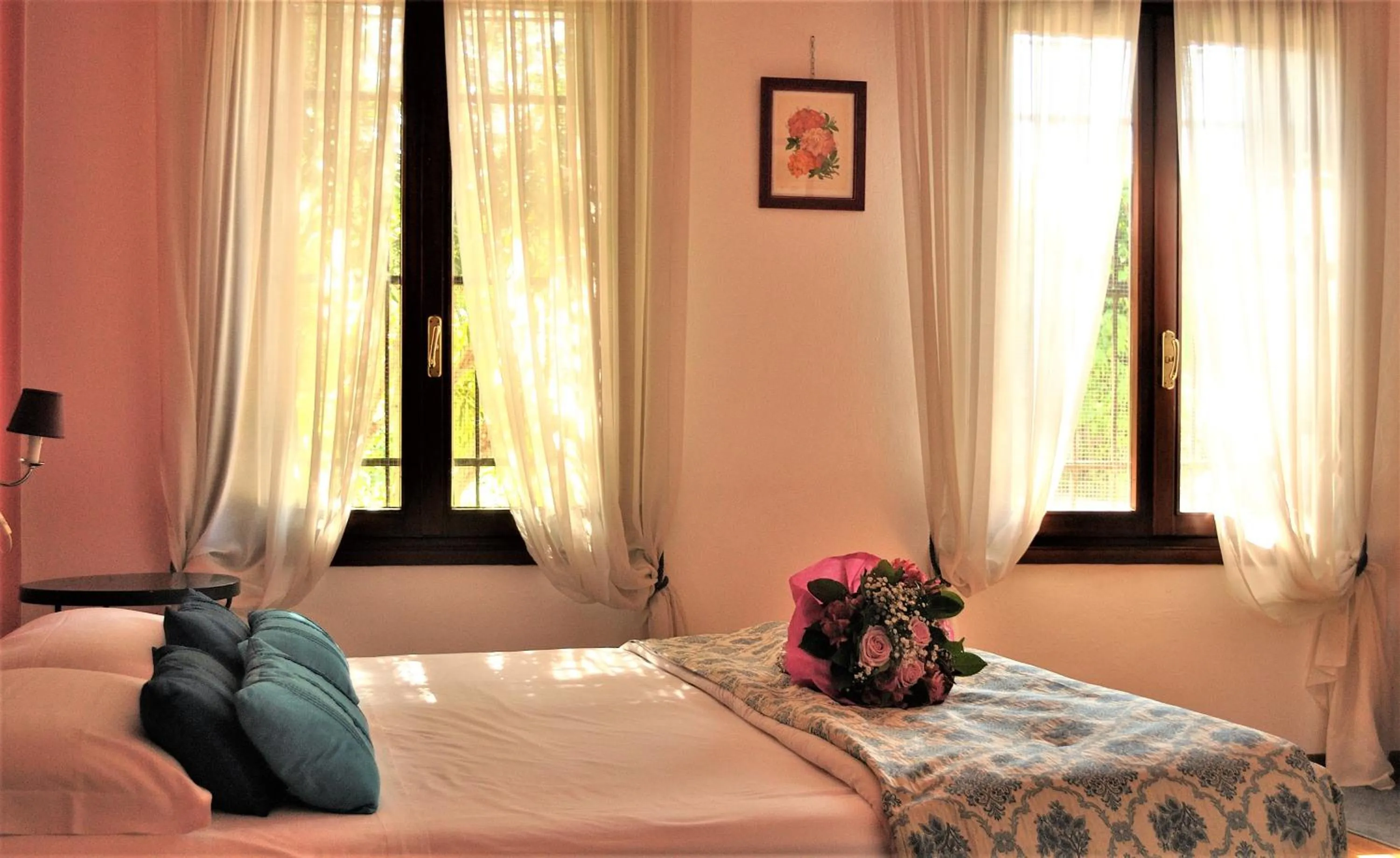 Photo of the whole room, Bed in Relais Alcova del Doge