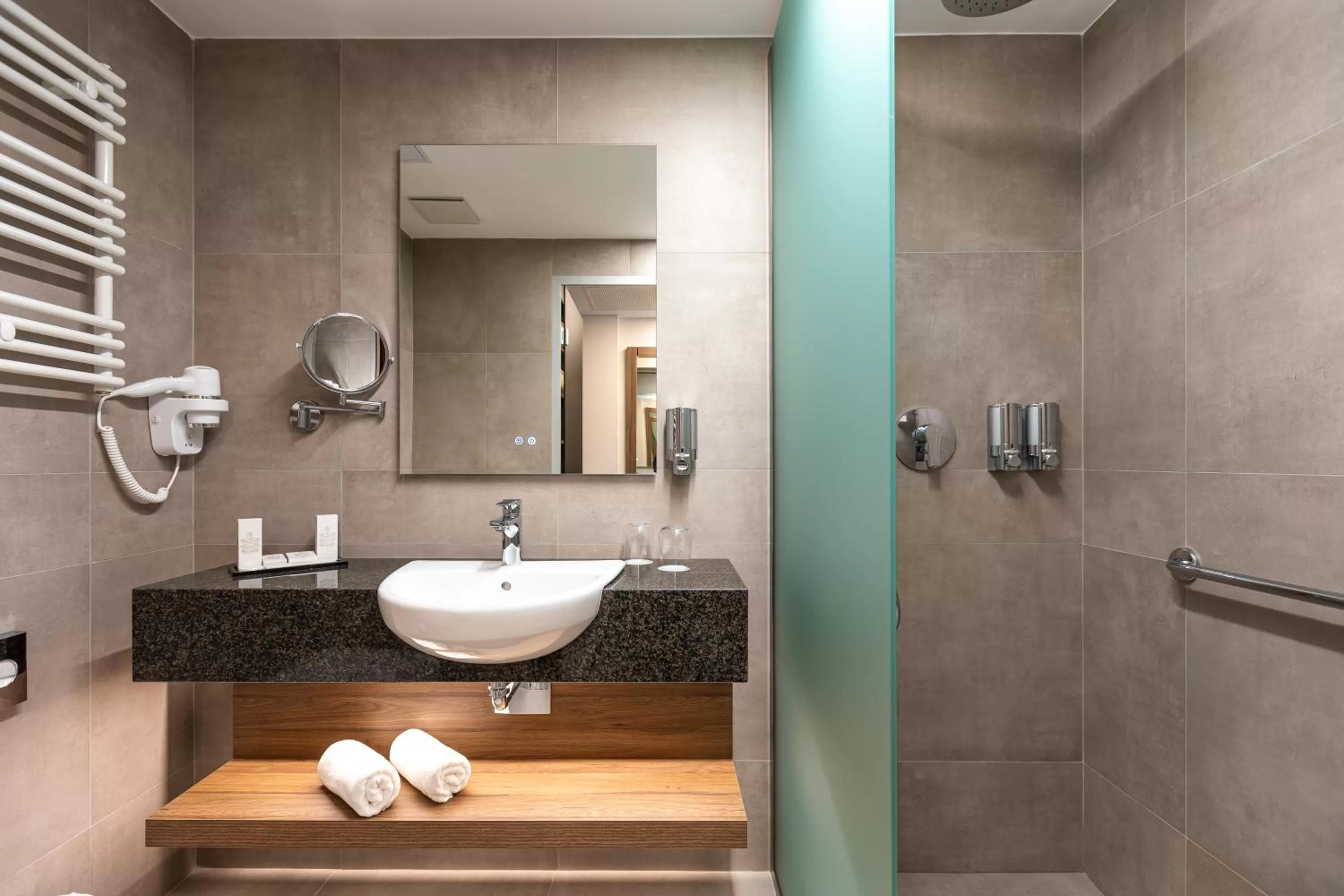 Shower, Bathroom in HOTEL CRYSTAL WELLNESS & SPA superior