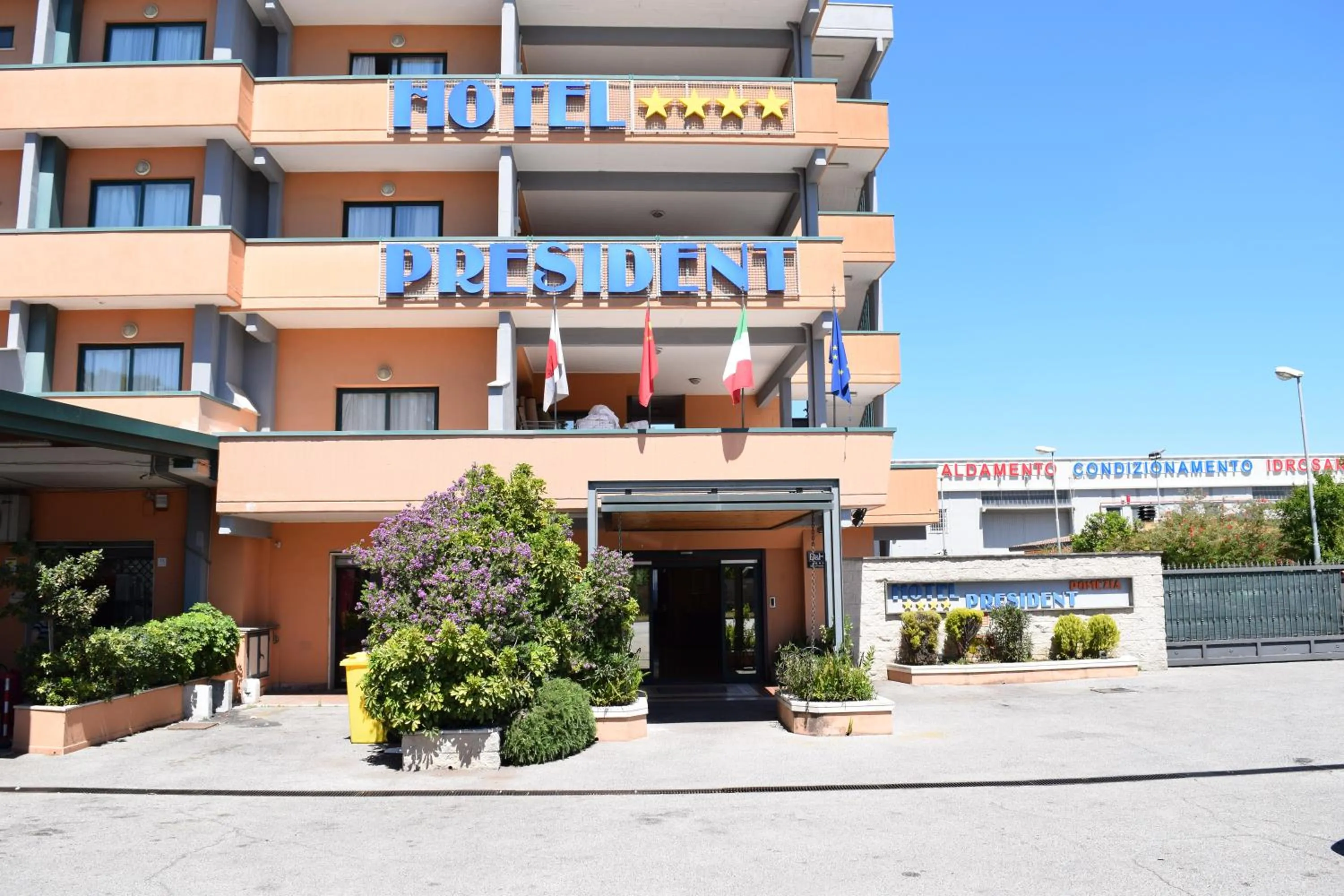 Facade/entrance in Hotel President Pomezia